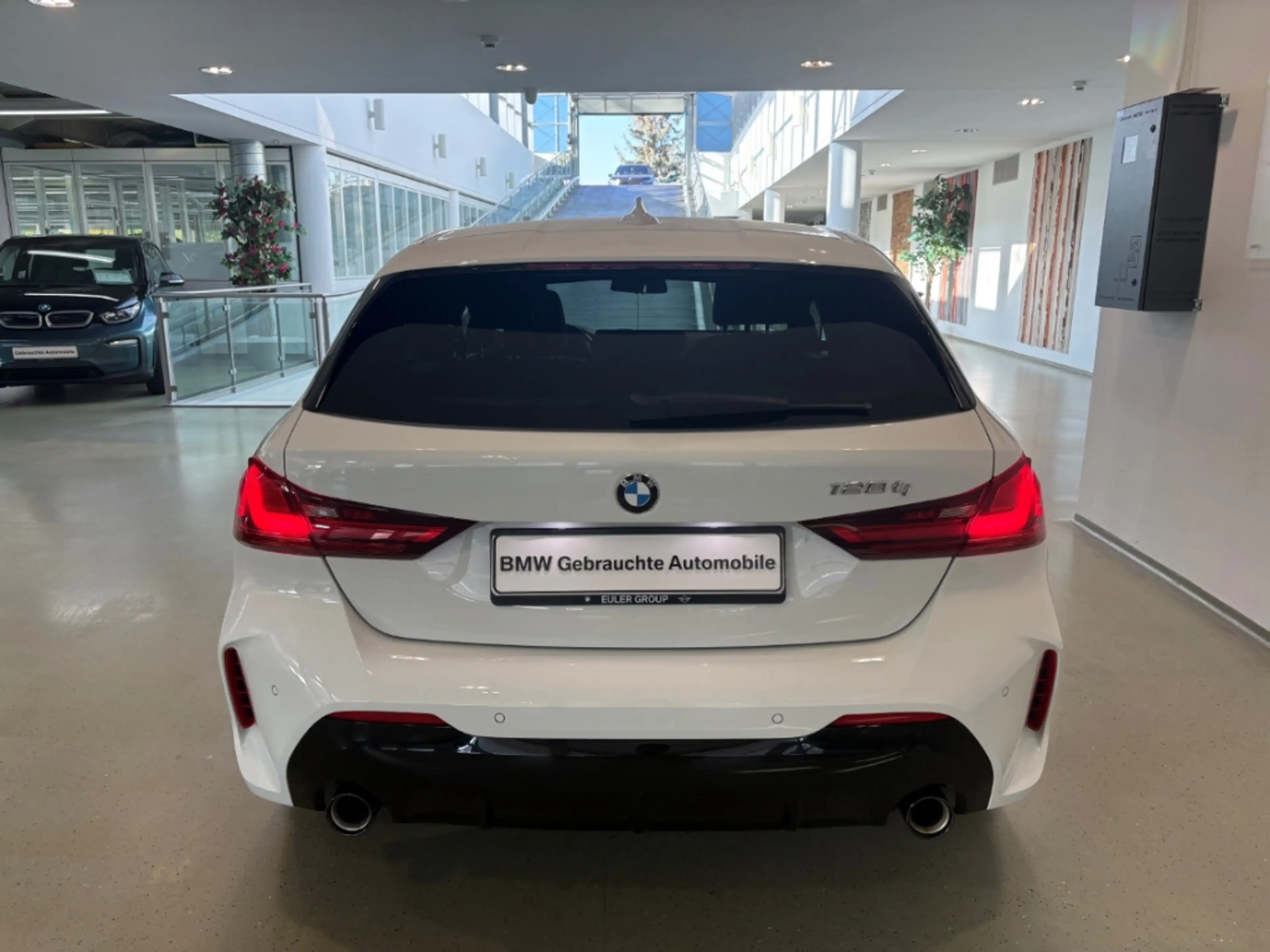 BMW 128 ti 5-Türer Sportpaket Navi Leder Digitales Cockpit — photo 4