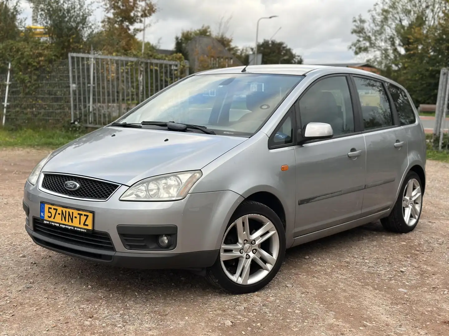 Ford Focus C-Max 1.8-16V First Edition INRUILKOOPJE Grijs - 1