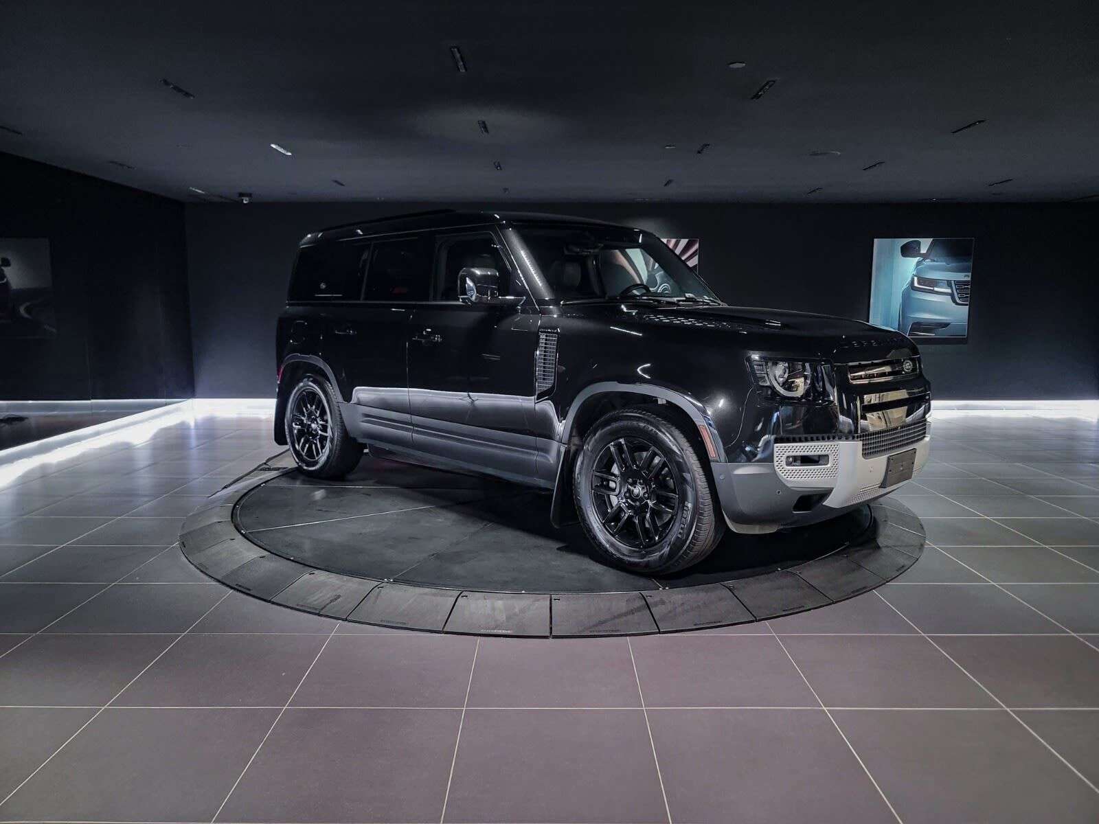 2024 Land Rover Defender P400 6 Cyl | Cold Climate Pack | Tow Hitch Receive — снимка 1