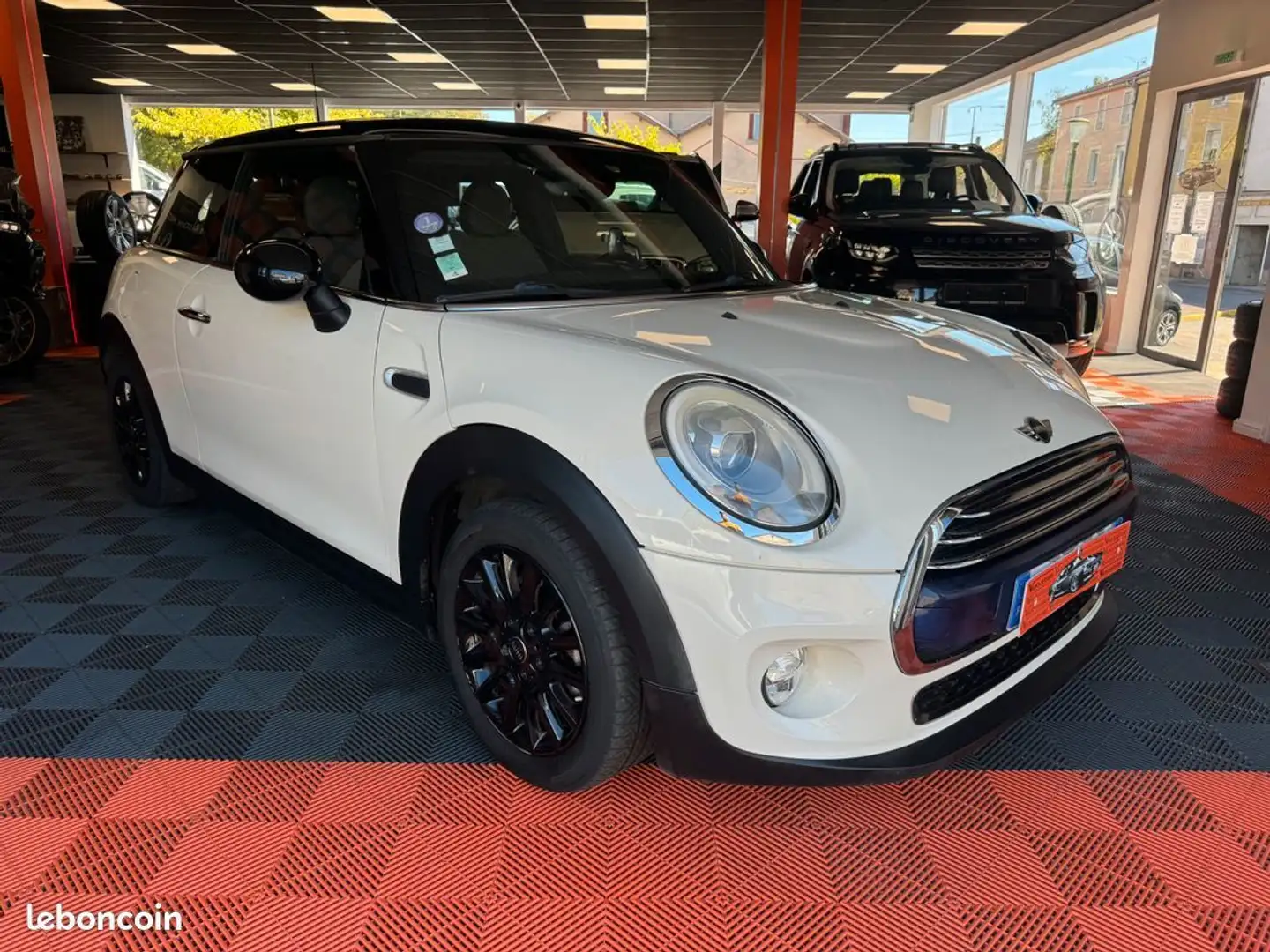 MINI One Cooper III ( F56 ) Pack CHILI 1.5I 12V 136 cv Blanc - 1