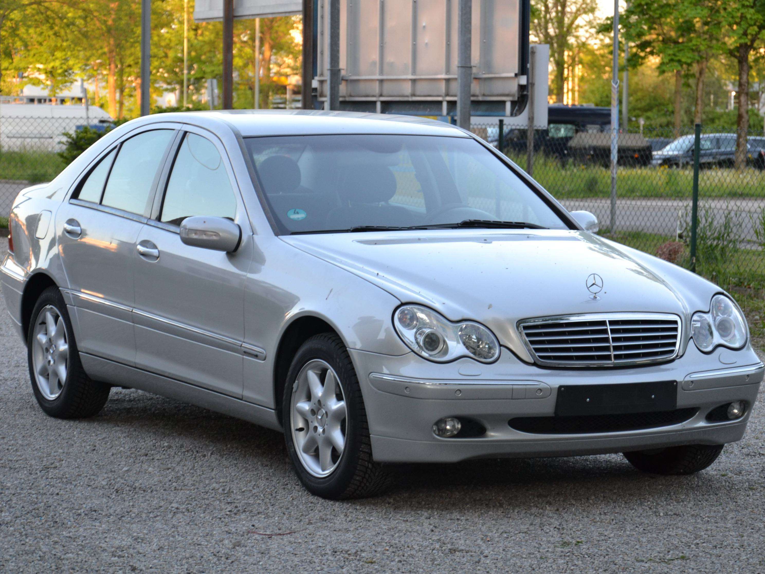 Second hand Mercedes Benz C-Class 180