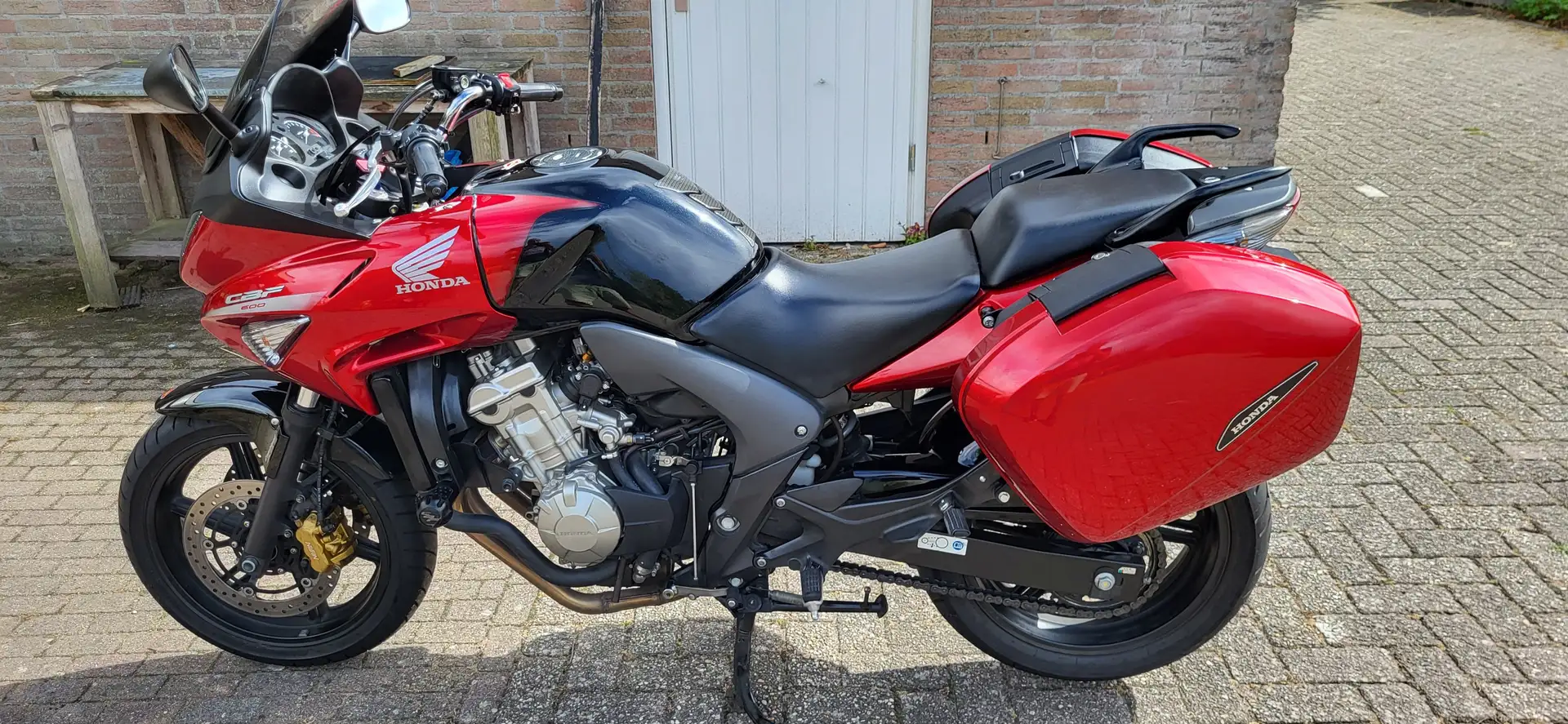 Honda CBF 600 Piros - 2