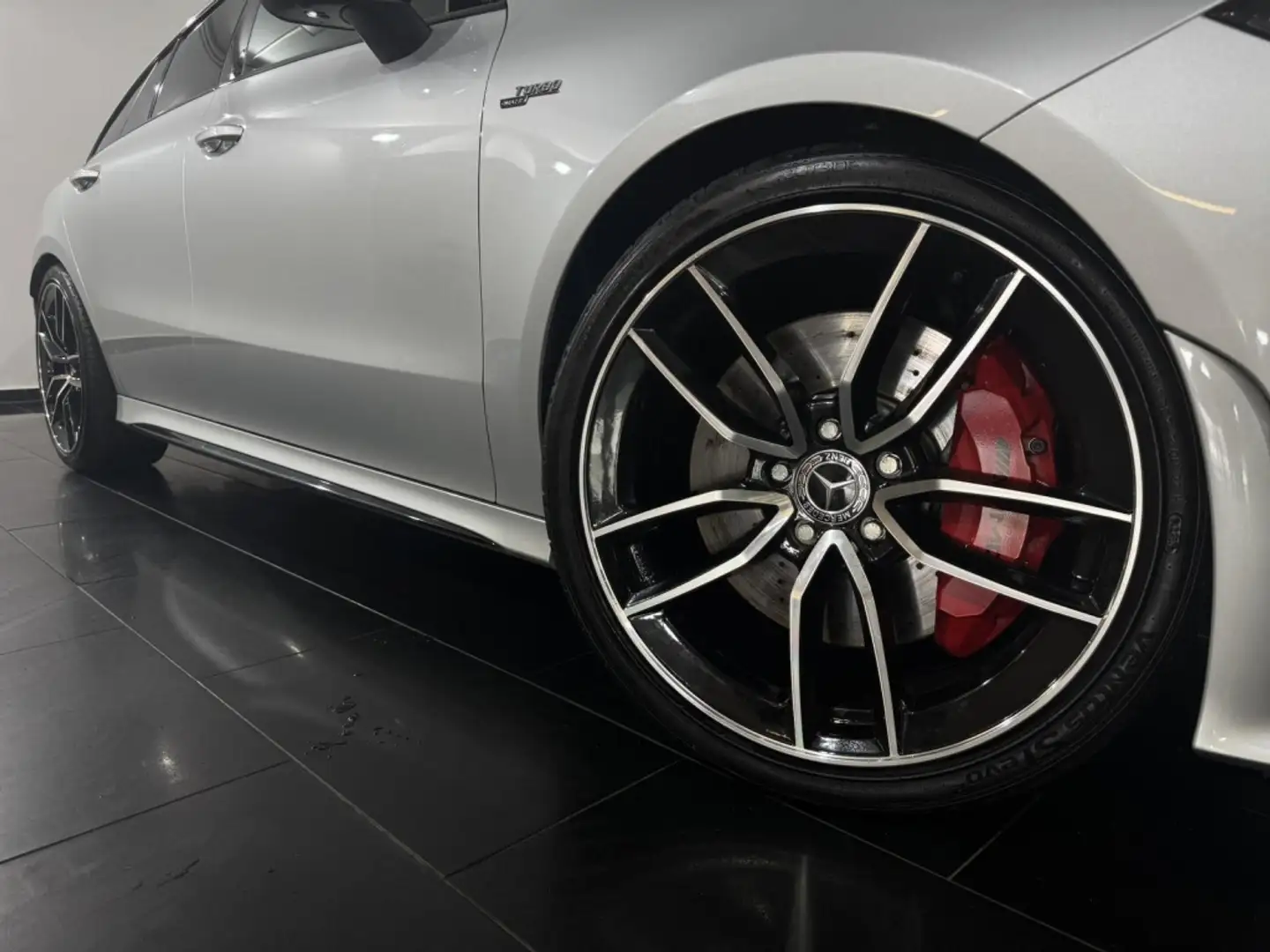 Mercedes-Benz CLA 45 AMG Shooting Brake 35 4Matic+ 7G-DCT Plateado - 2