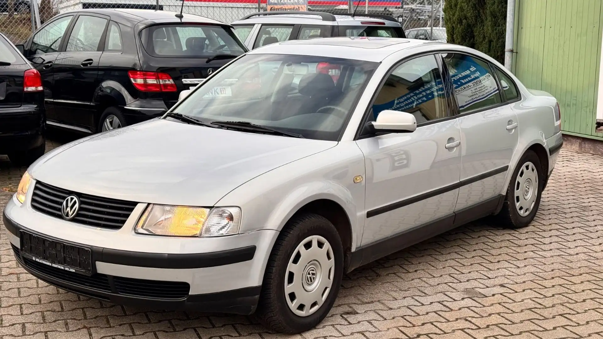 Volkswagen Passat 3B 1,6 Limo Kein  Tüv! - 1