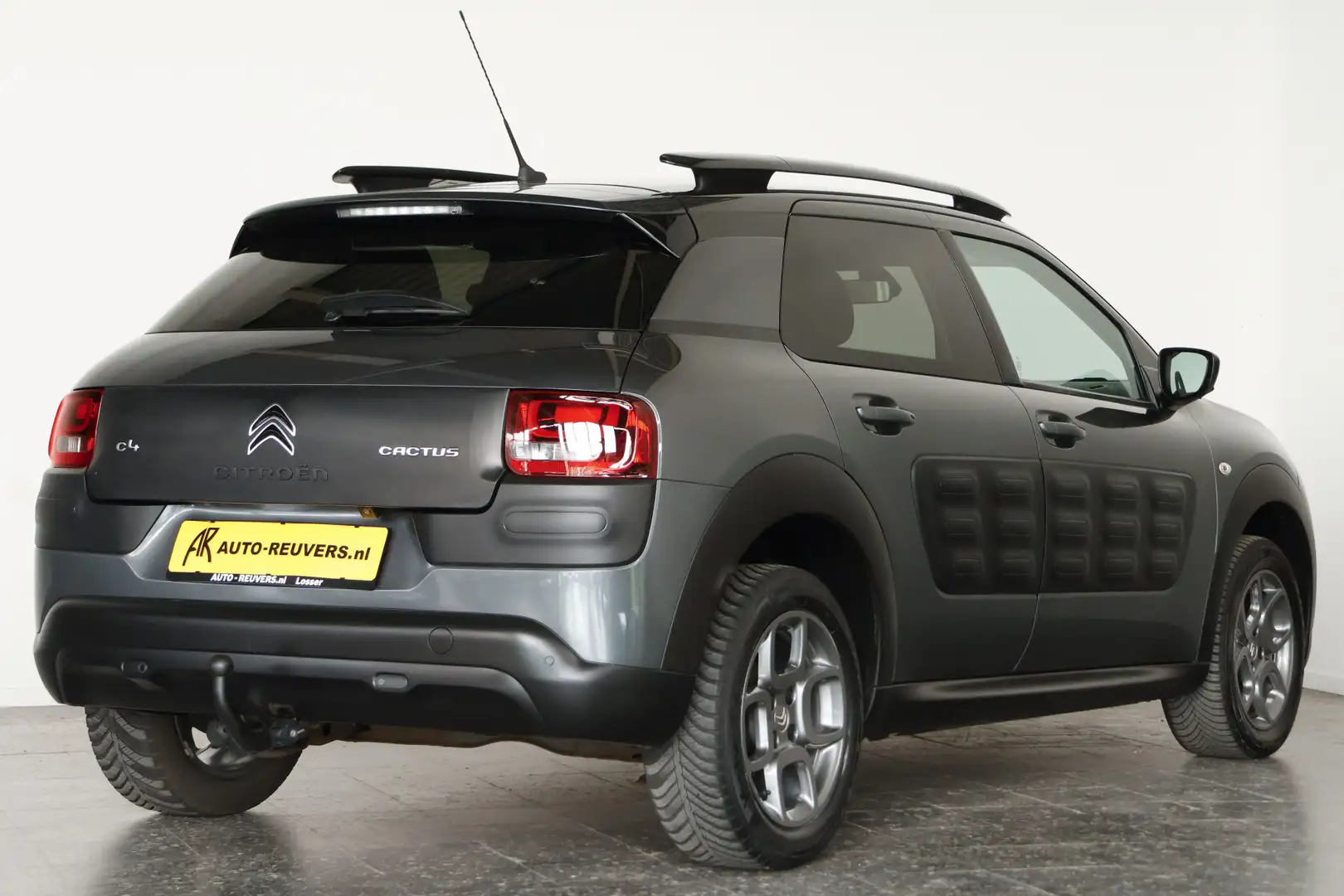 Citroen C4 Cactus 1.2 PureTech Feel / Panorama / Navi / Clima / Cam Gris - 2