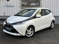Toyota Aygo 1.0 VVT-i x-play | 15'' velgen | Airco | Achteruit Blanc - thumbnail 1