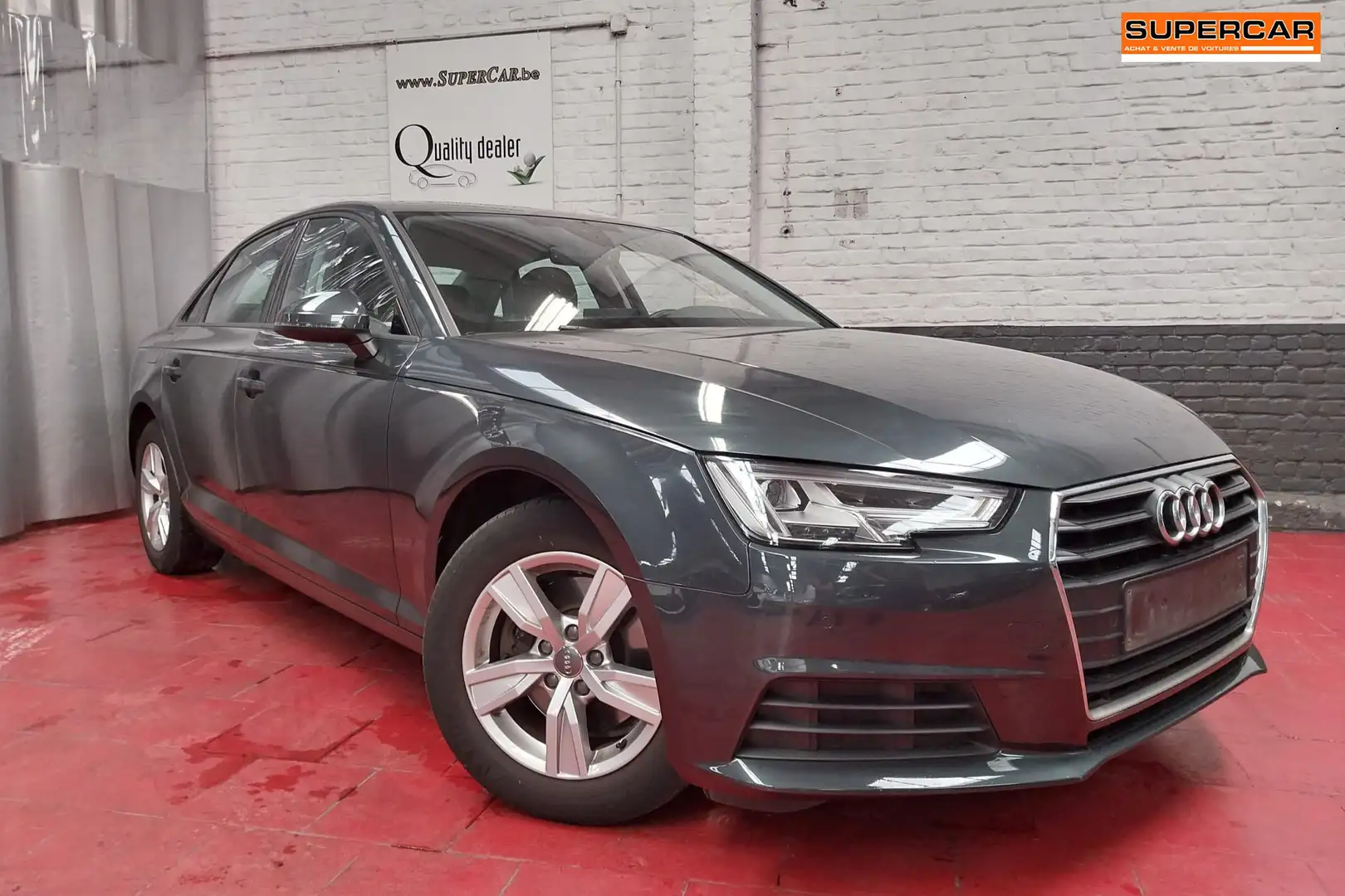 Audi A4 1.4 TFSI * Cuir * Navi * Capteur Av/Arr * 382 X 60 Gris - 1