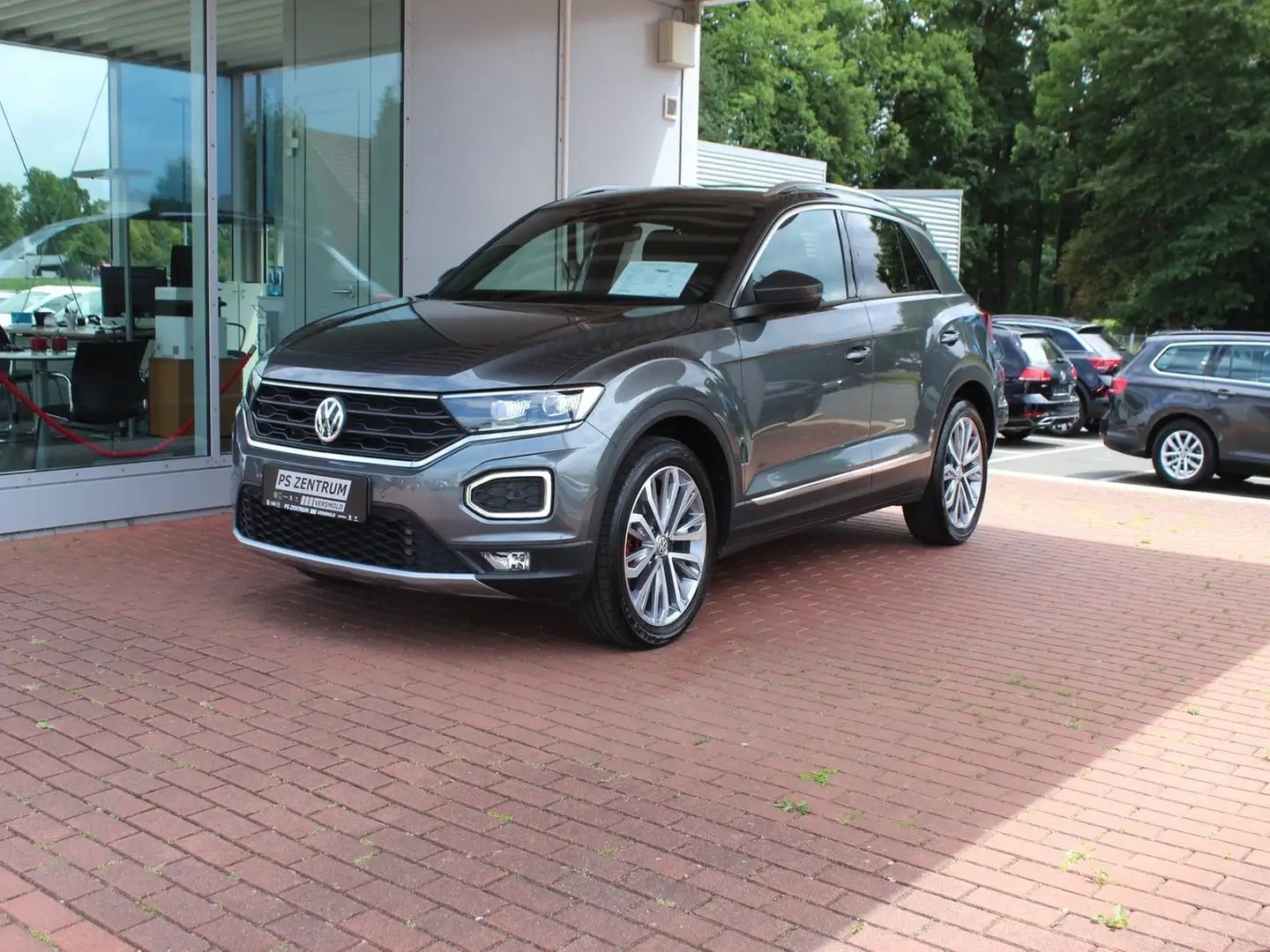 Volkswagen T-Roc 2.0 TSI DSG 4M Sport Grau - 2
