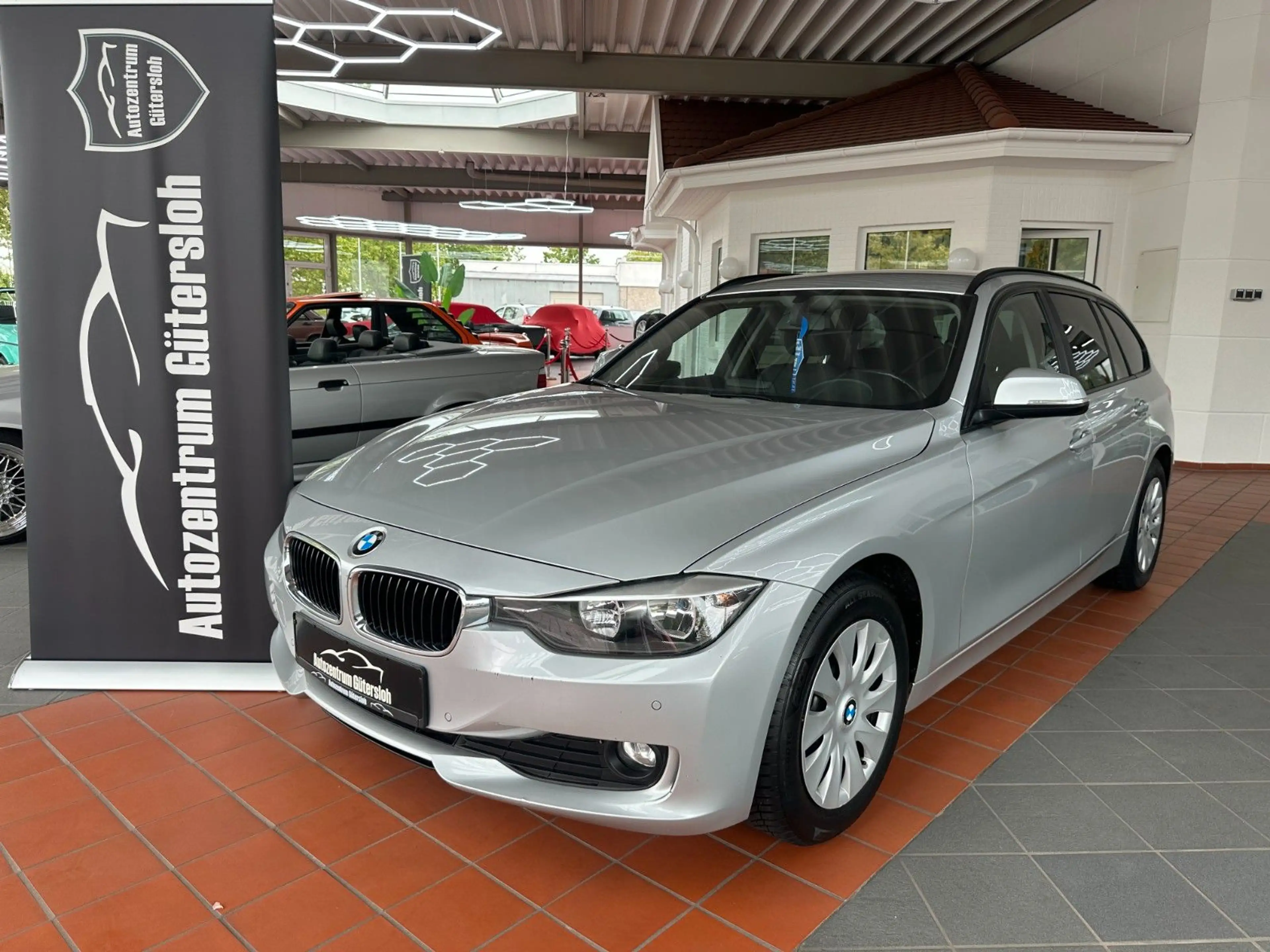BMW 318 d Touring * 2. Hand / AUTOMATIK / GARANTIE *