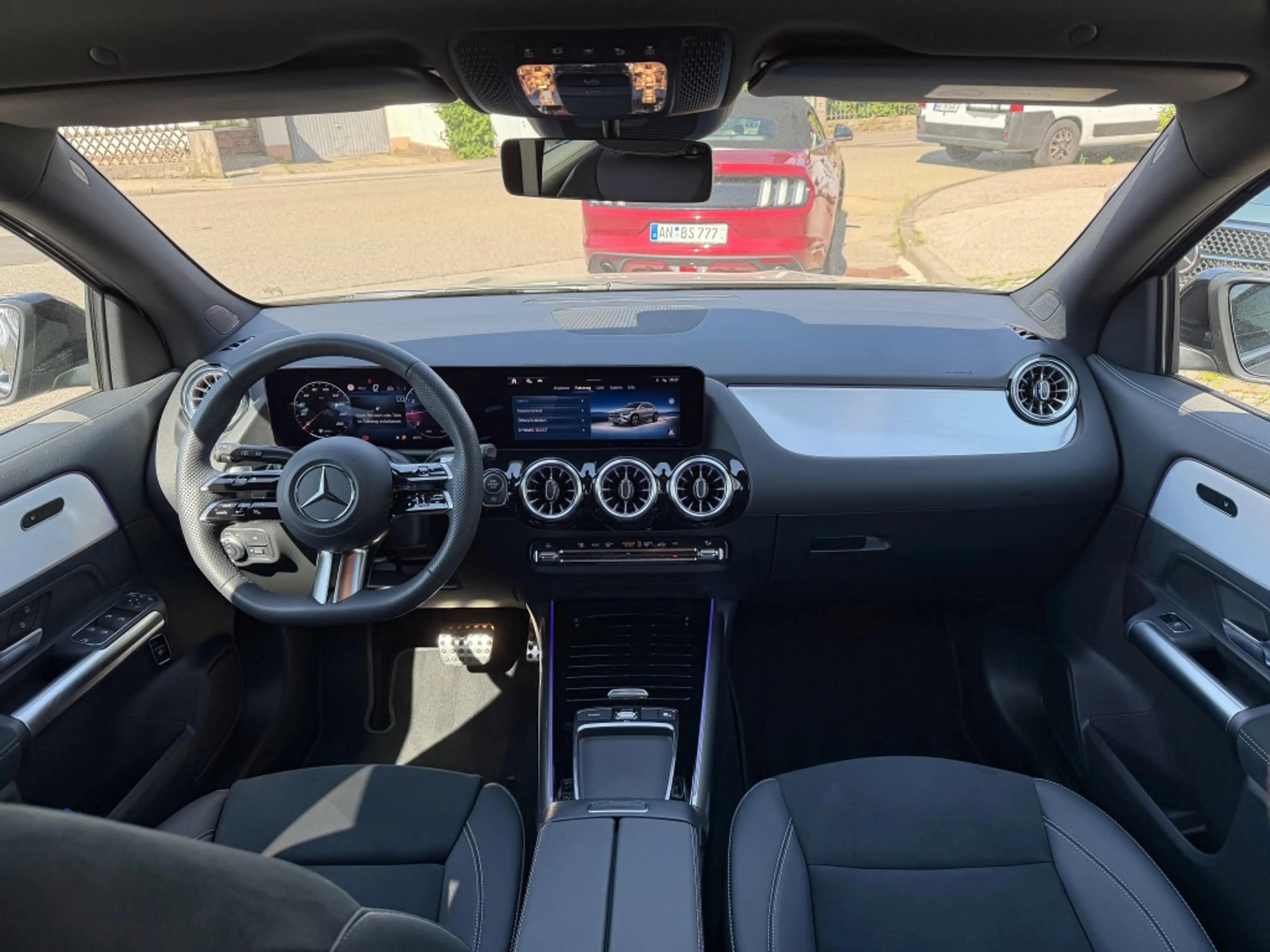 Mercedes-Benz GLA 200 AMG AMG SpzEdi AHK WinterP+M&S Räder 19" — photo 7