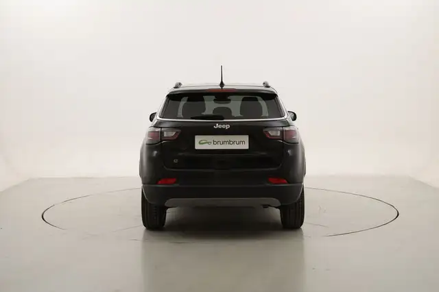Jeep Compass view 4