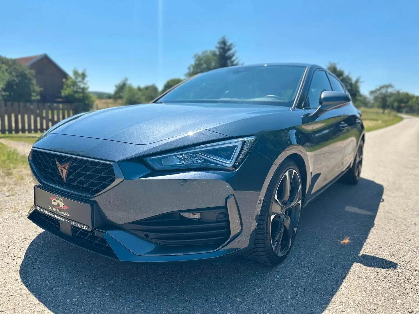 CUPRA Leon VZ*DSG*LED*Kam*SHZ*ACC*Apple*19 Zoll*TOP*8x Grau - 2