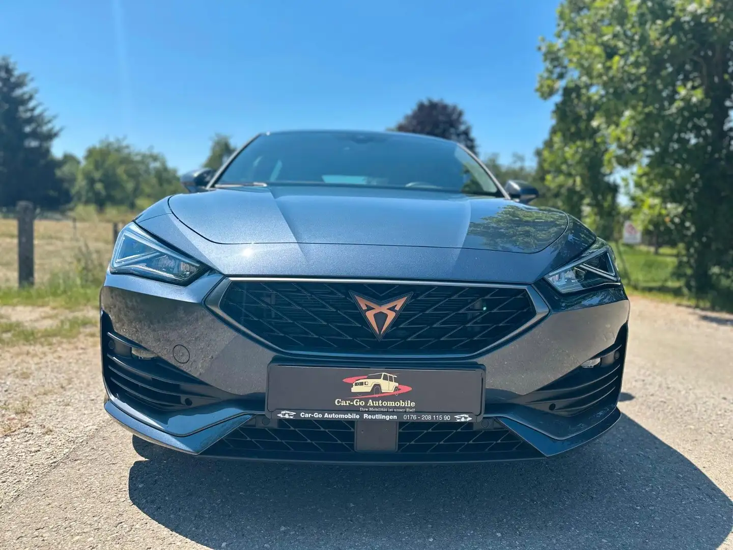 CUPRA Leon VZ*DSG*LED*Kam*SHZ*ACC*Apple*19 Zoll*TOP*8x Grau - 1