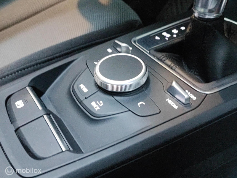 Audi Q2 35 TFSI S-TRONIC GREY PANORAMA LED NAVI XENON PDC — photo 39