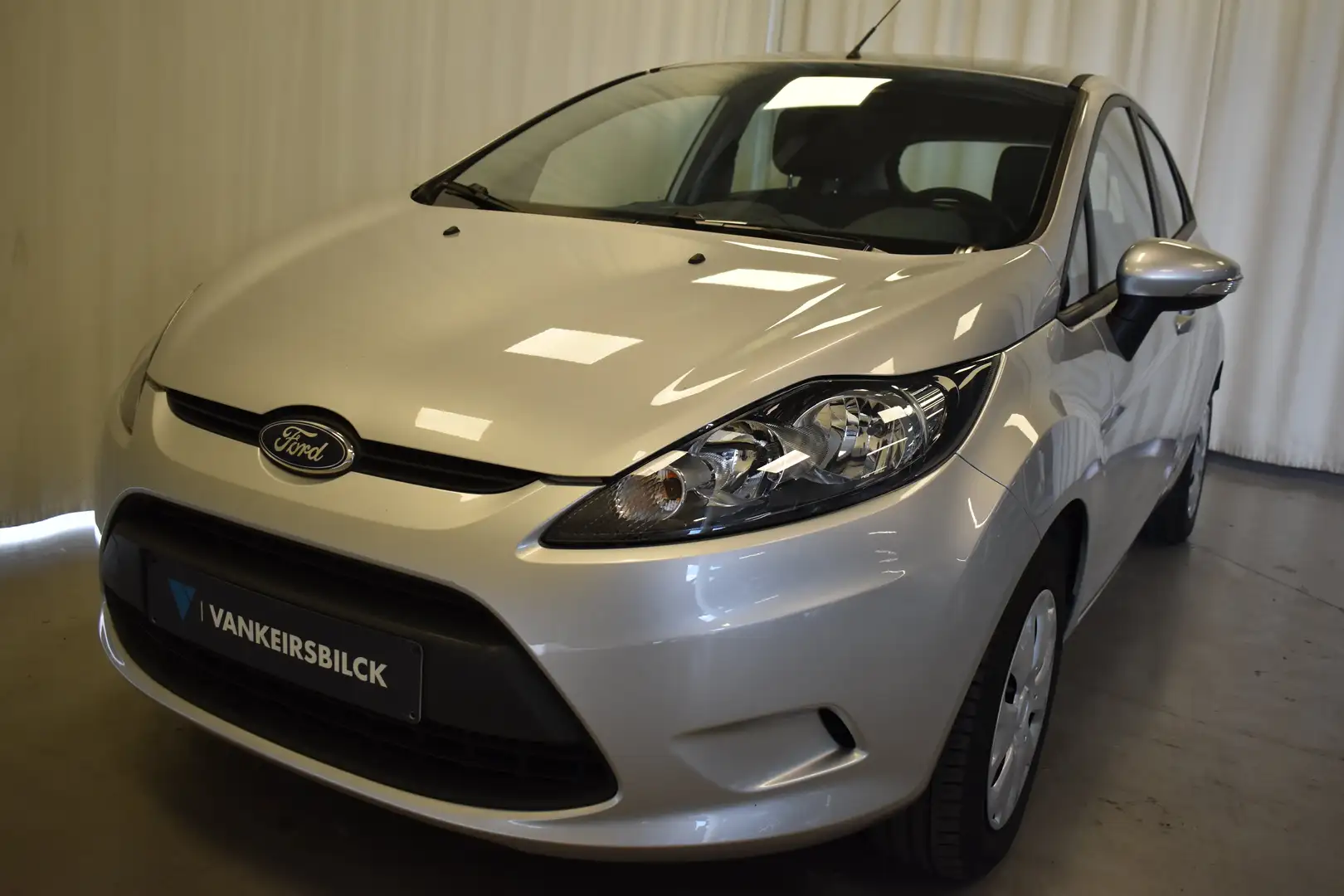 Ford Fiesta Fiesta 1.25 Trend Zilver - 1
