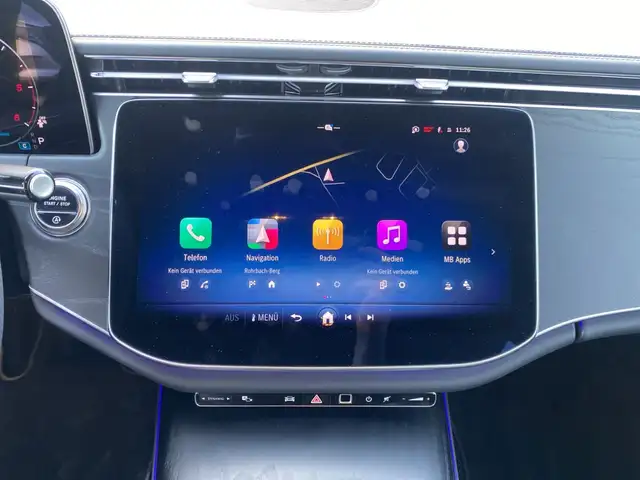 Mercedes-Benz E 220 d 4MATIC Limousine Distr PTS Shz MBUX Ambi Ansicht 10