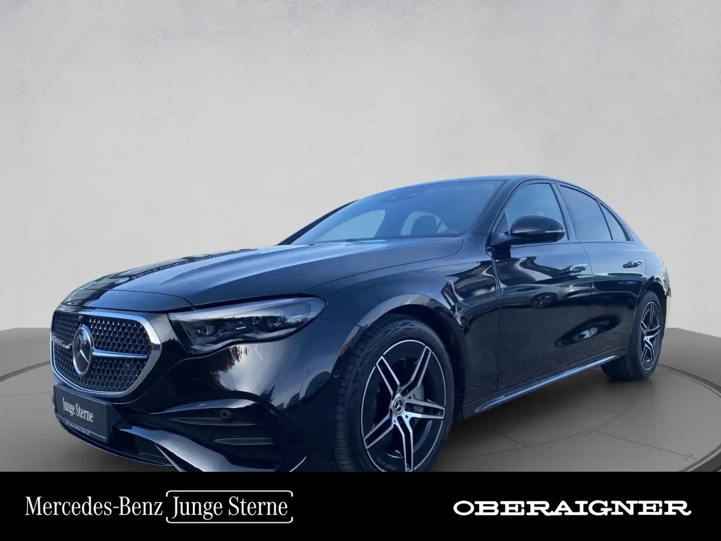 Mercedes-Benz E 220 d 4MATIC Limousine Distr PTS Shz MBUX Ambi Schwarz - 1