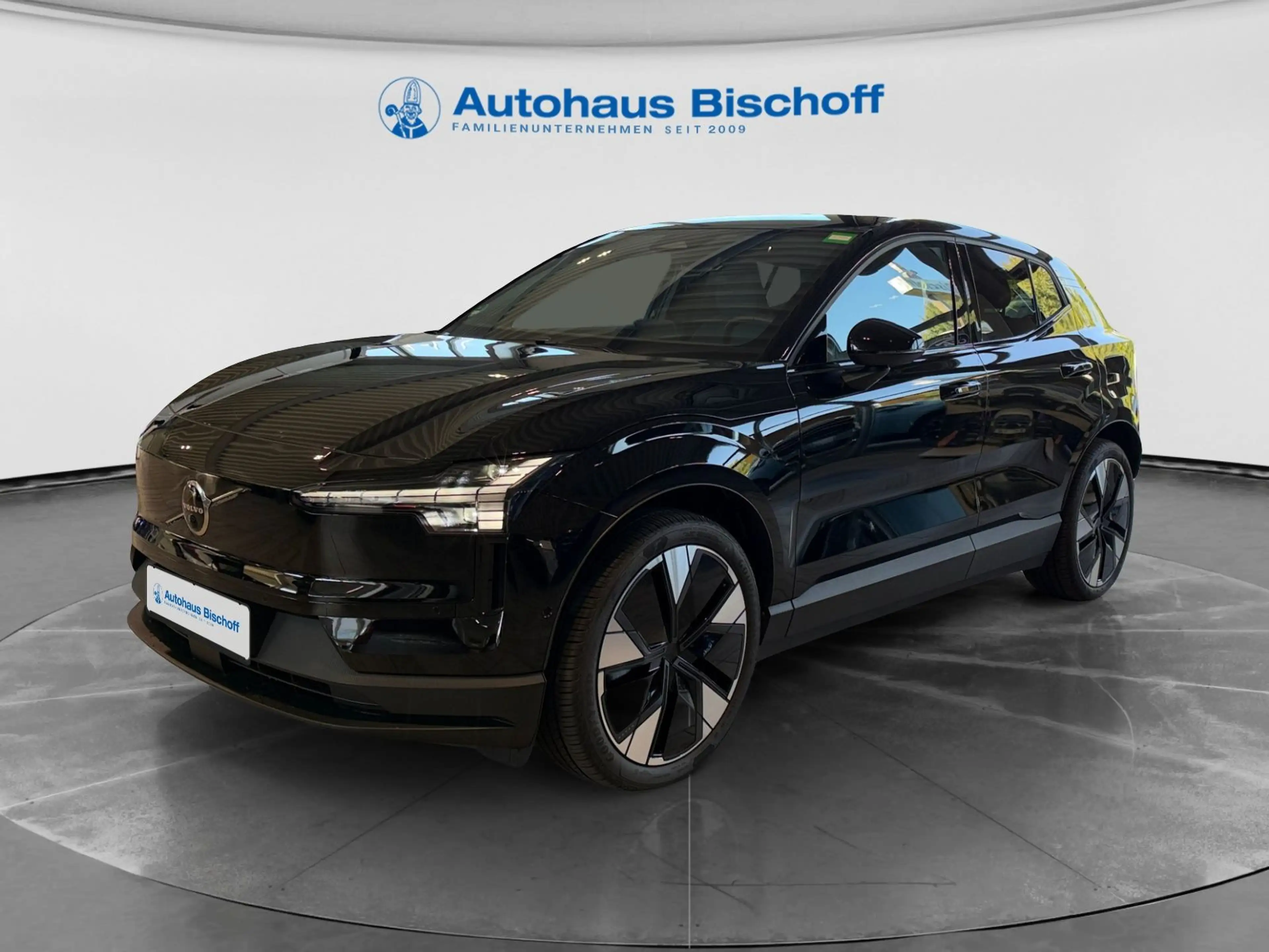 Volvo EX30 Plus AWD Performance Pure Electric