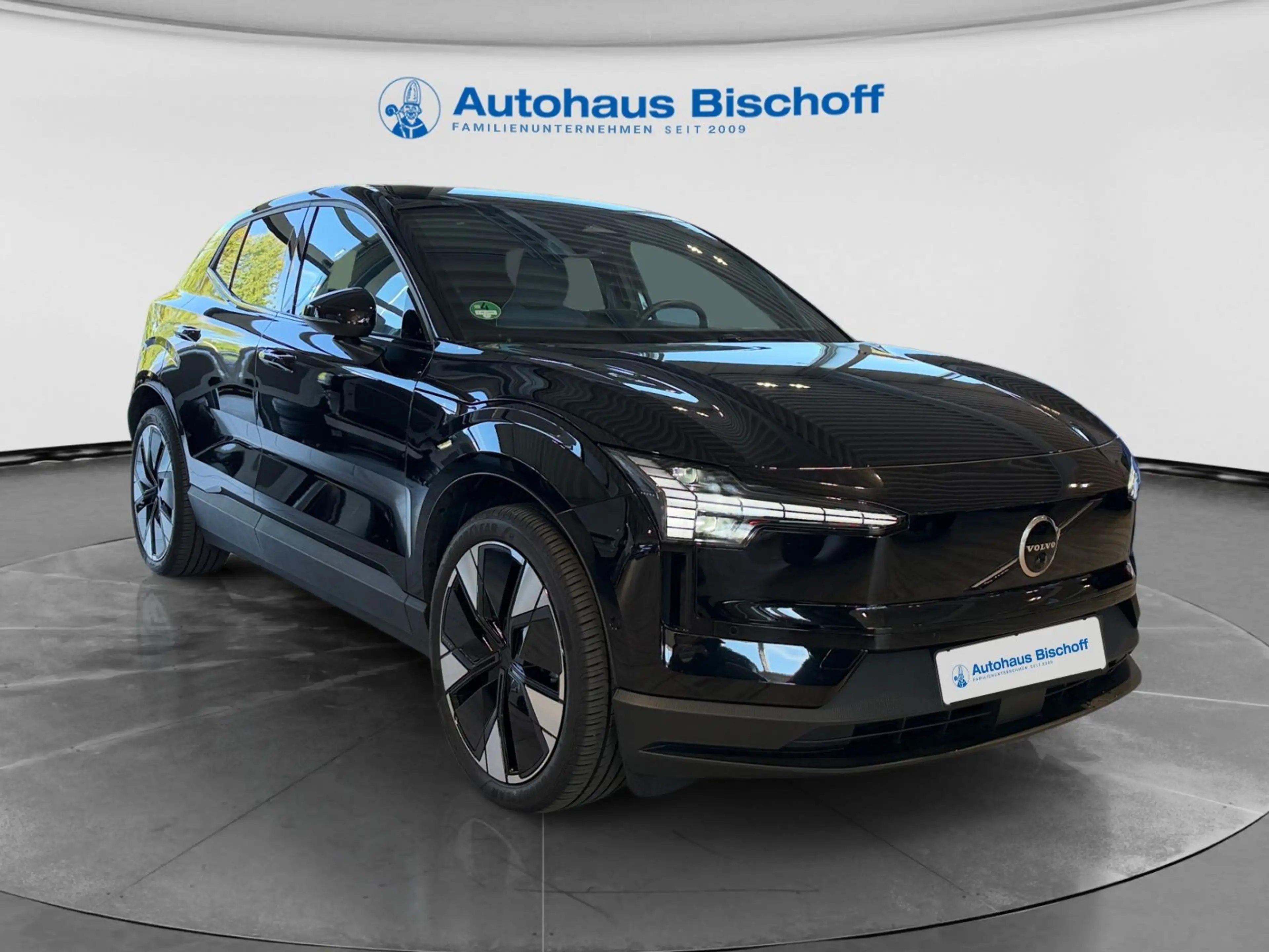 Volvo EX30 Plus AWD Performance Pure Electric — photo 4