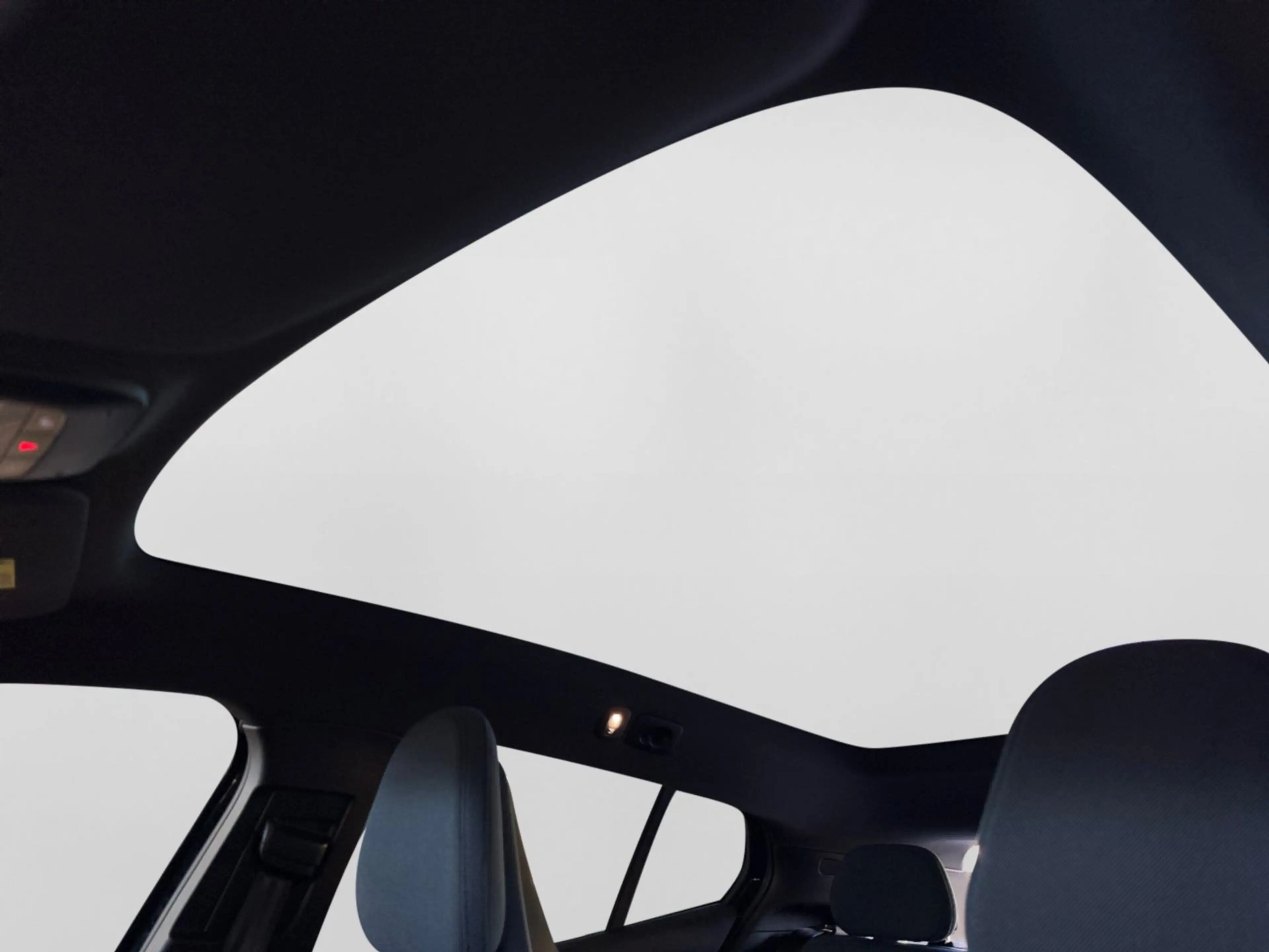 Volvo EX30 Plus AWD Performance Pure Electric — photo 13