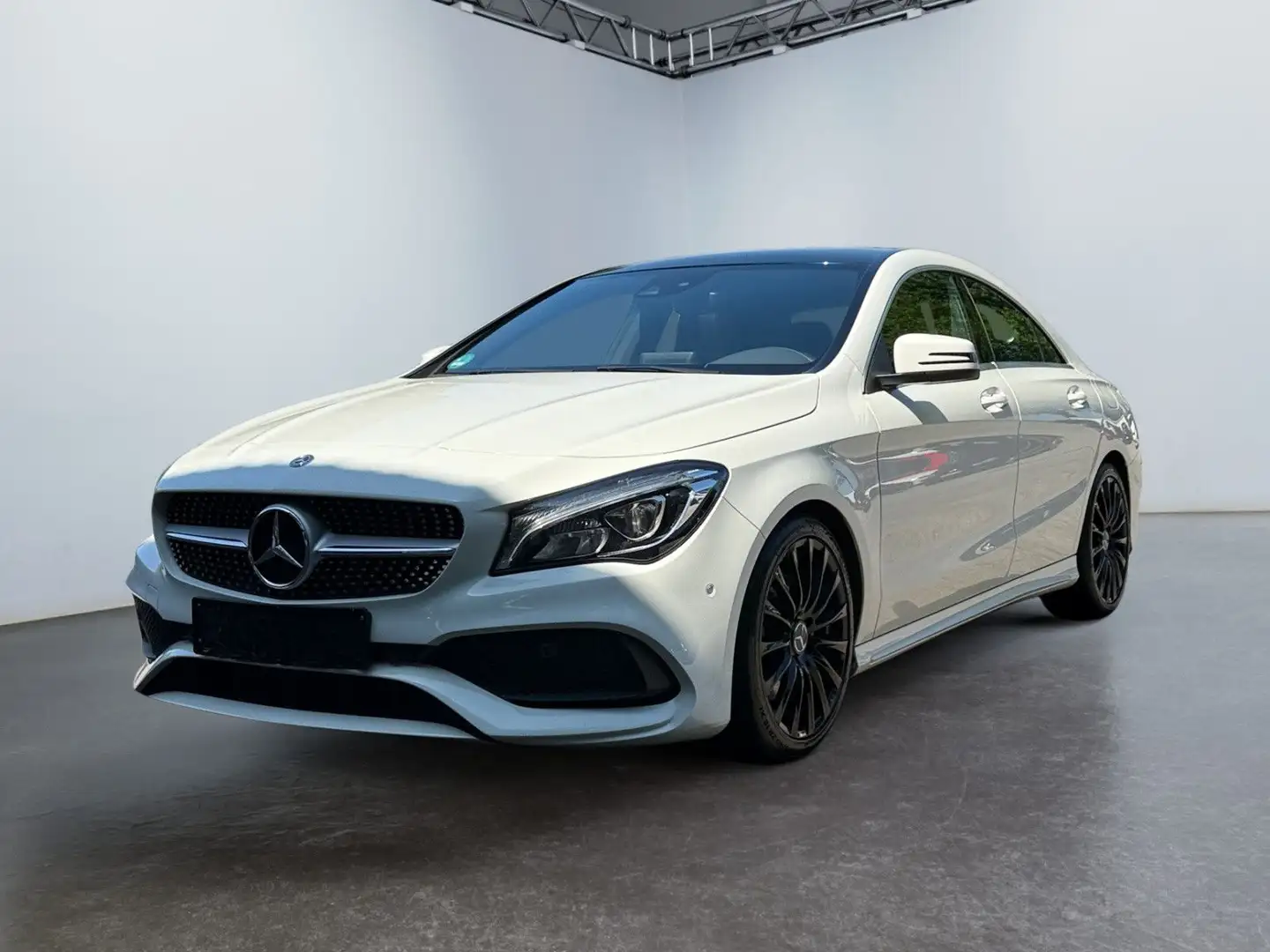 Mercedes-Benz CLA 220 CLA -Klasse CLA 220 4Matic Blanc - 1