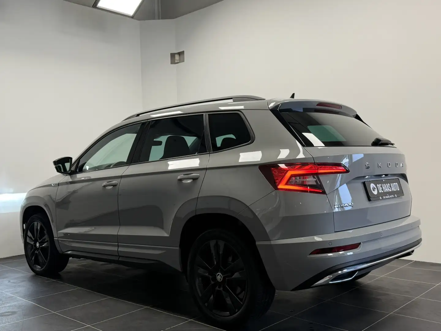 Skoda Karoq 1.5 TSI Sportline/Steel grey/Camera/Virtual/Canton Grijs - 2