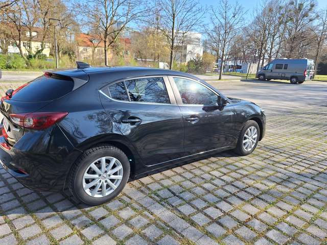 Imagine Mazda 3 3 Fließheck SKYACTIV-G 120 Sports-Line