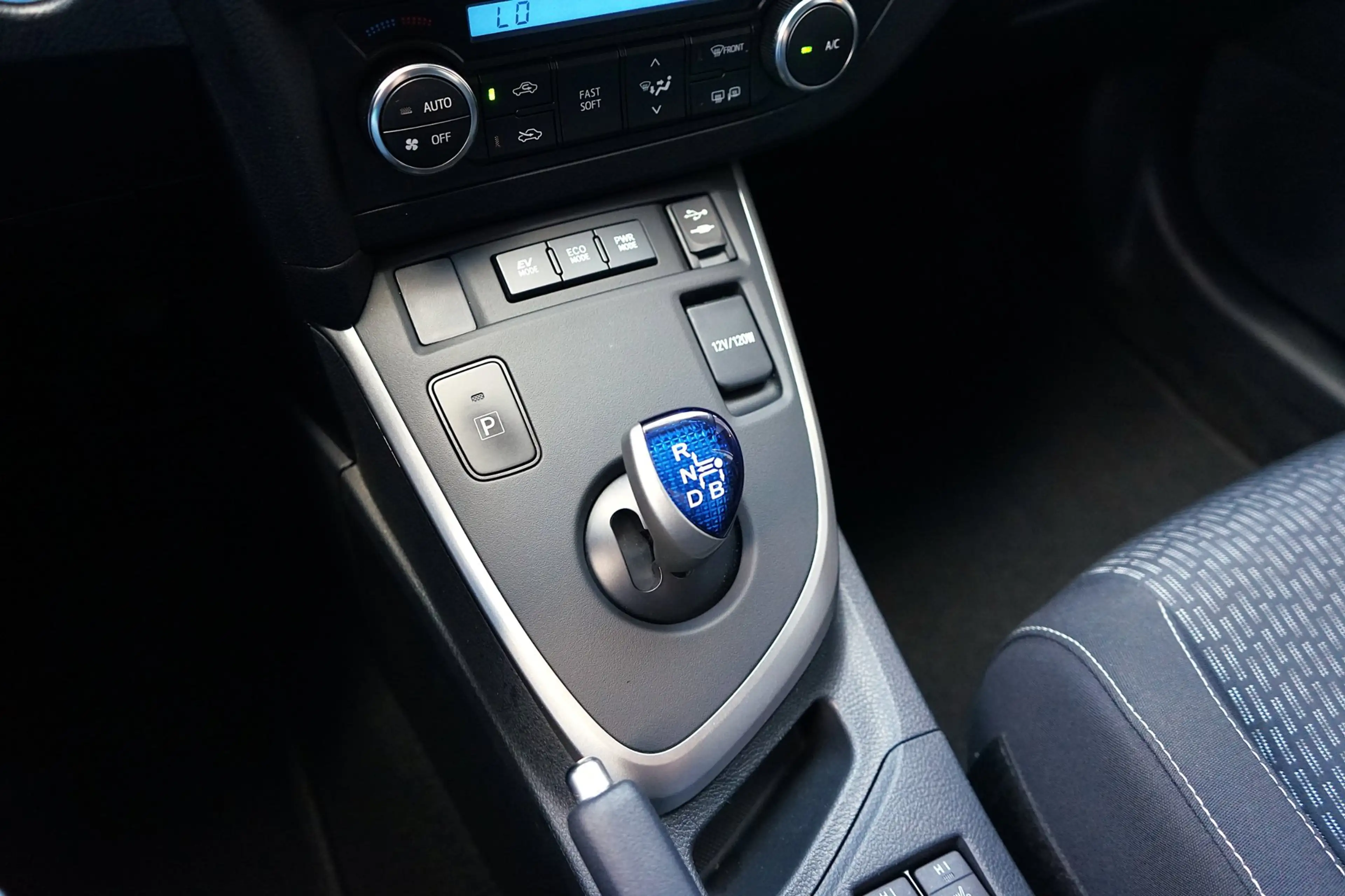 Toyota Auris Touring Sports 1.8 Hybrid EERSTE EIGENAAR — photo 10