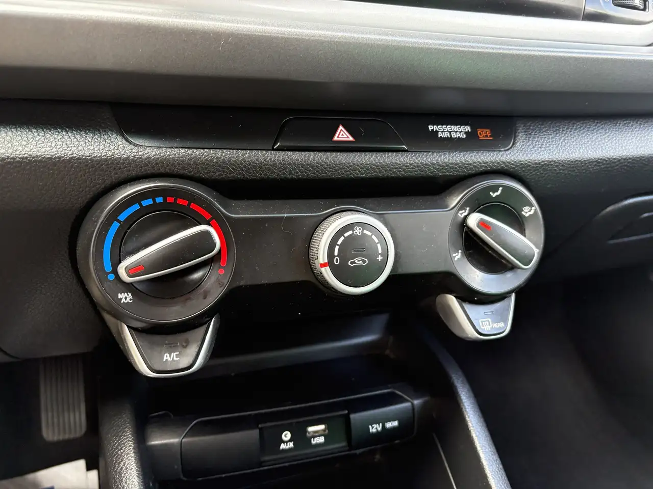 Kia Rio снимка Kia Rio