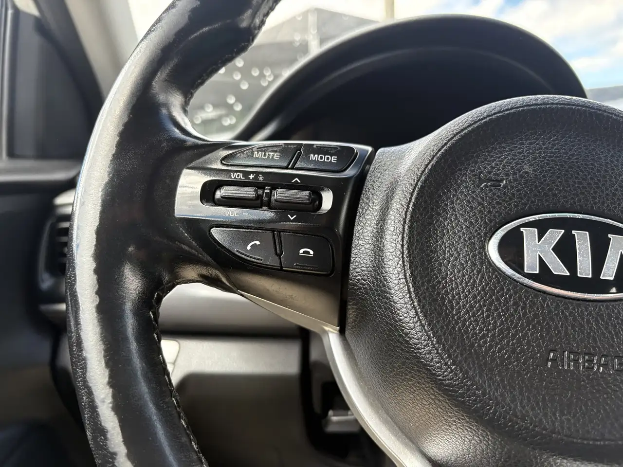 Kia Rio снимка Kia Rio