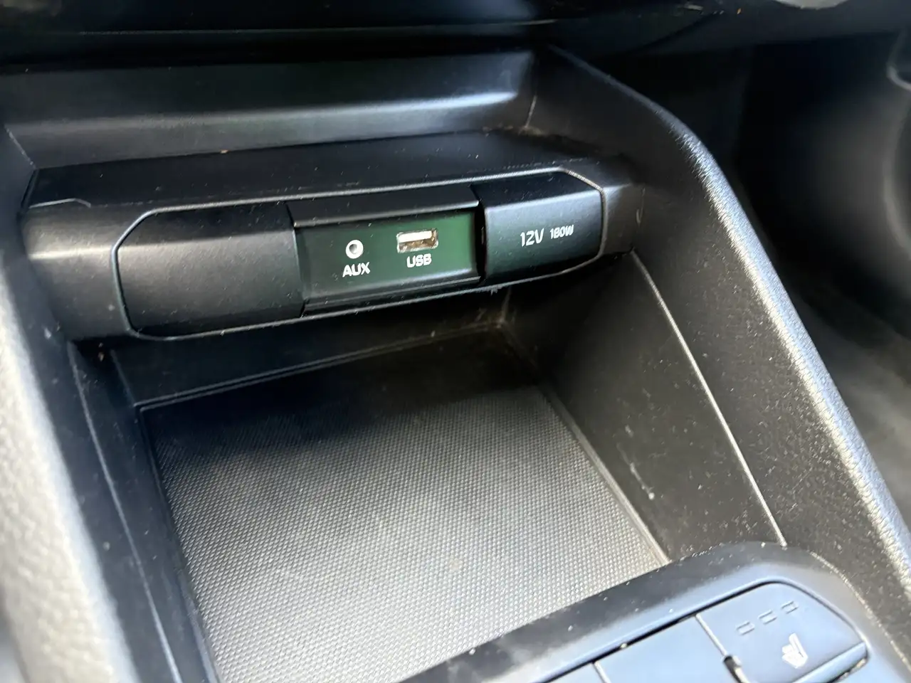 Kia Rio снимка Kia Rio