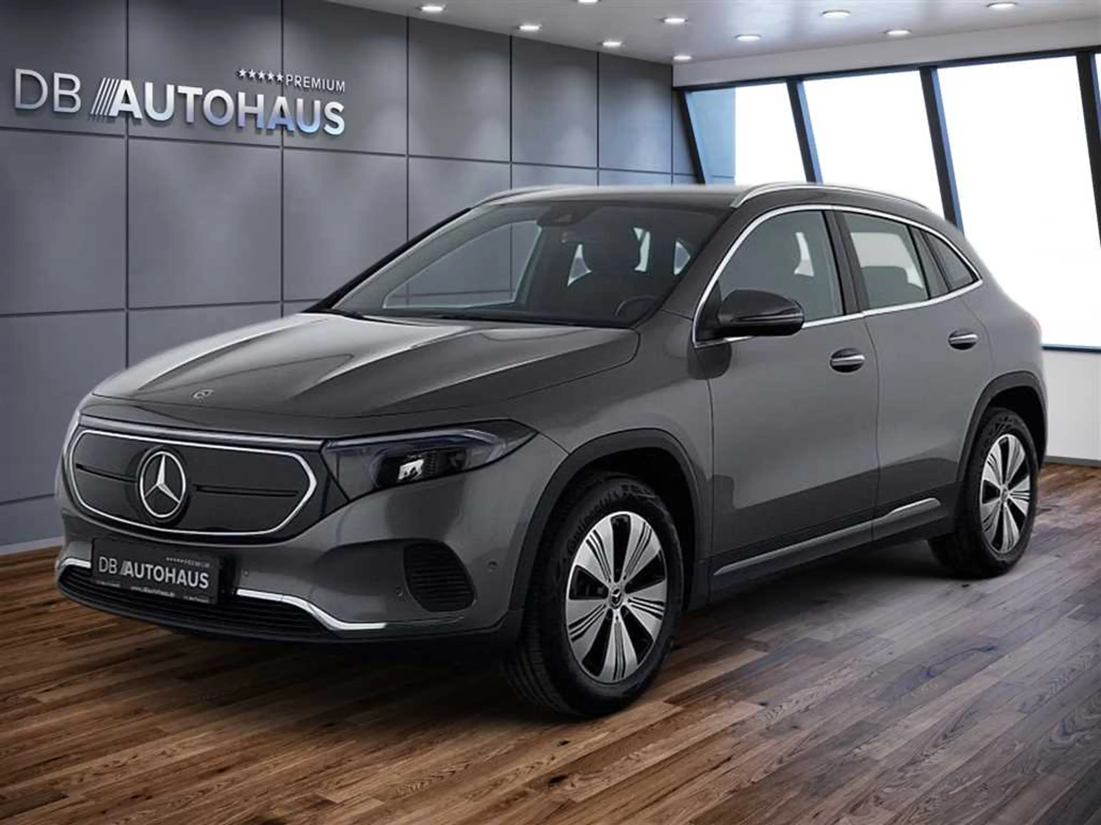 Mercedes-Benz EQA 300 4MATIC 67 kWh
