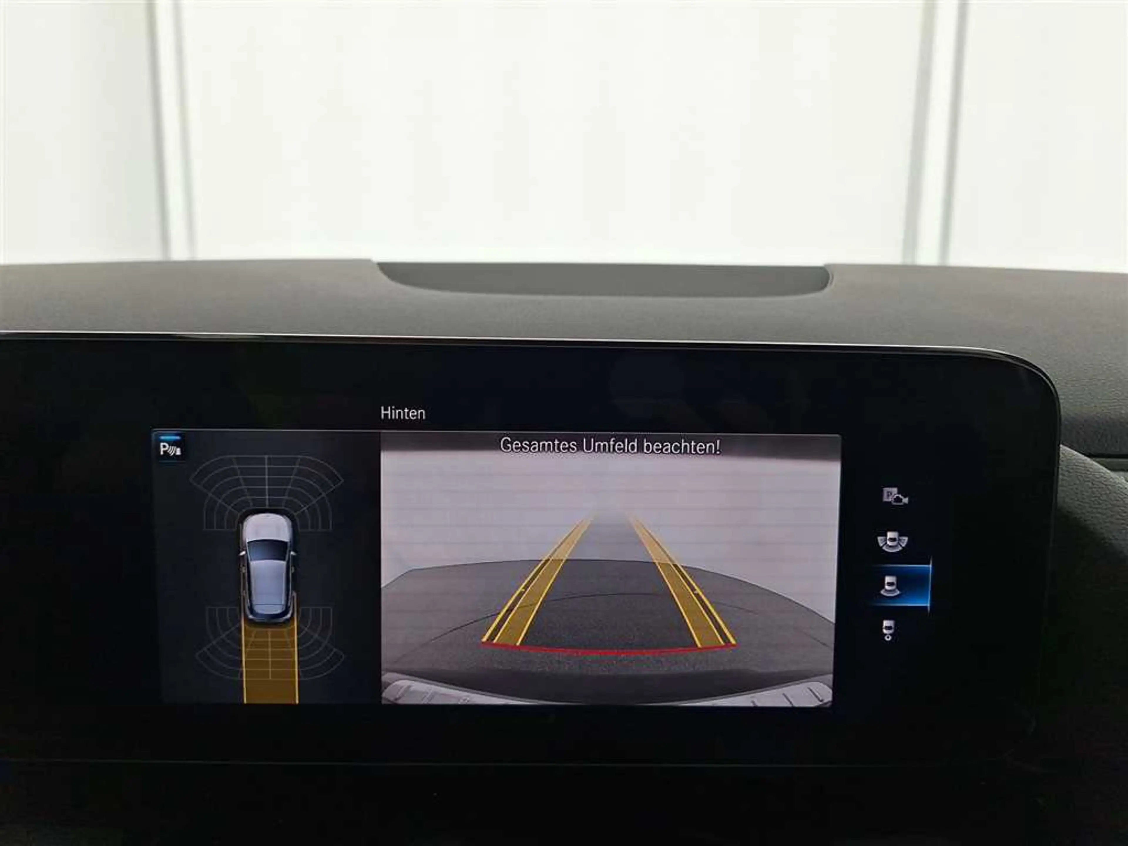 Mercedes-Benz EQA 300 4MATIC 67 kWh — photo 13