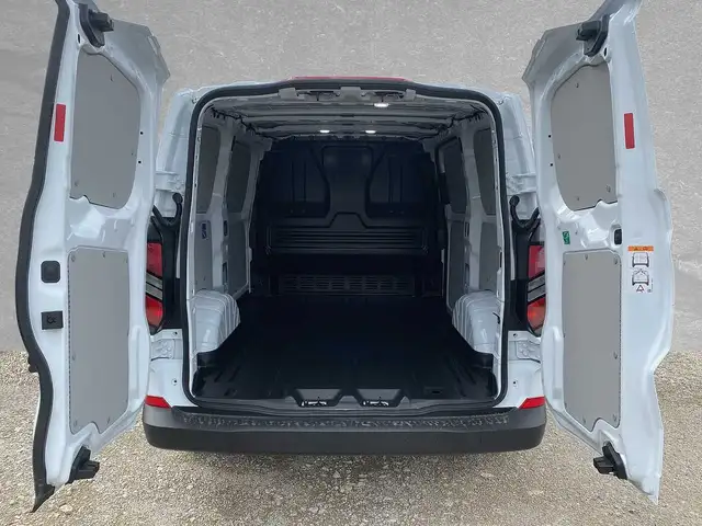 Ford Transit Custom view 10