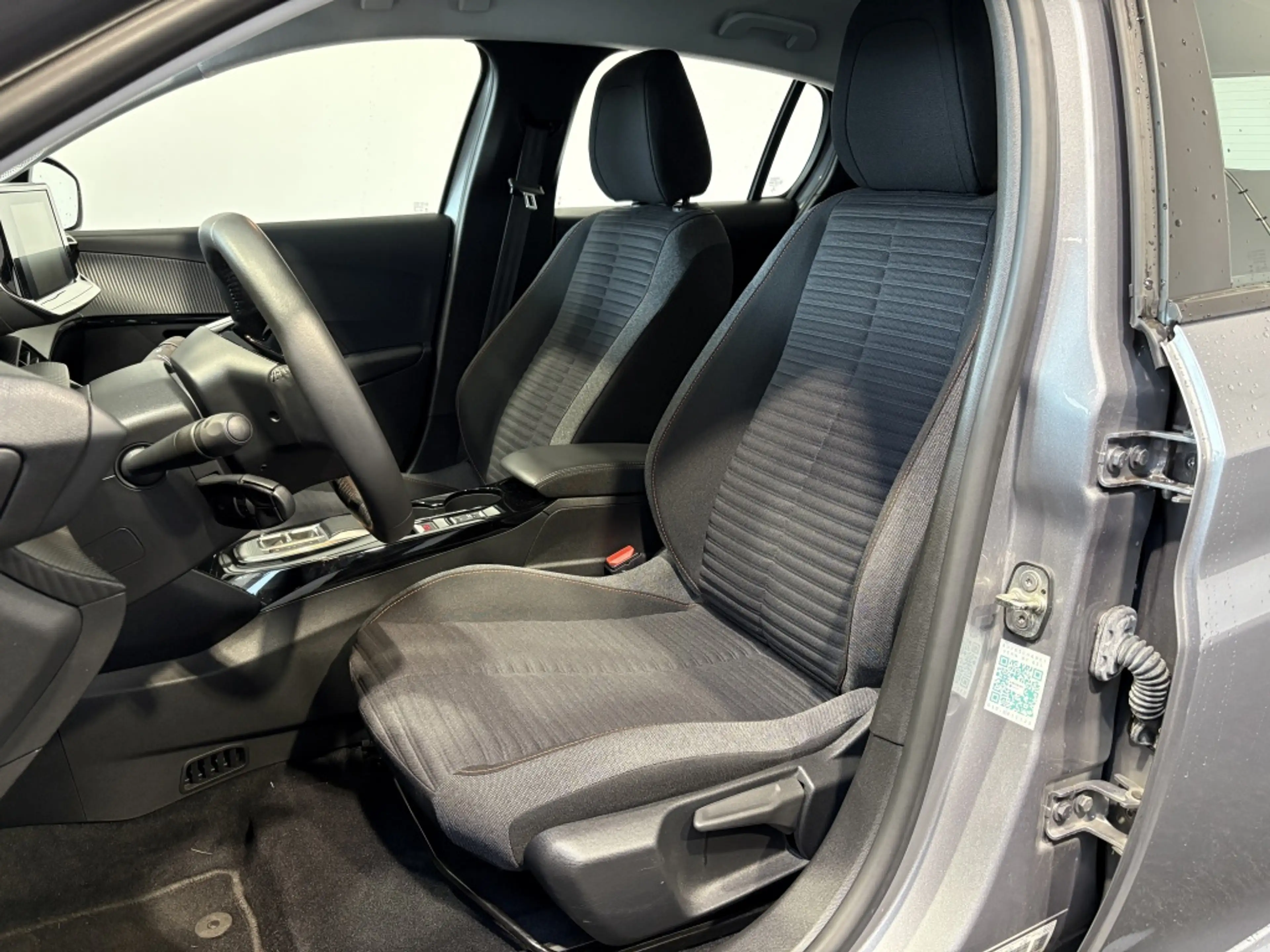 Peugeot e-208 50 kWh SOH 95% | Carplay | Lane Assist | Cruise co — photo 5