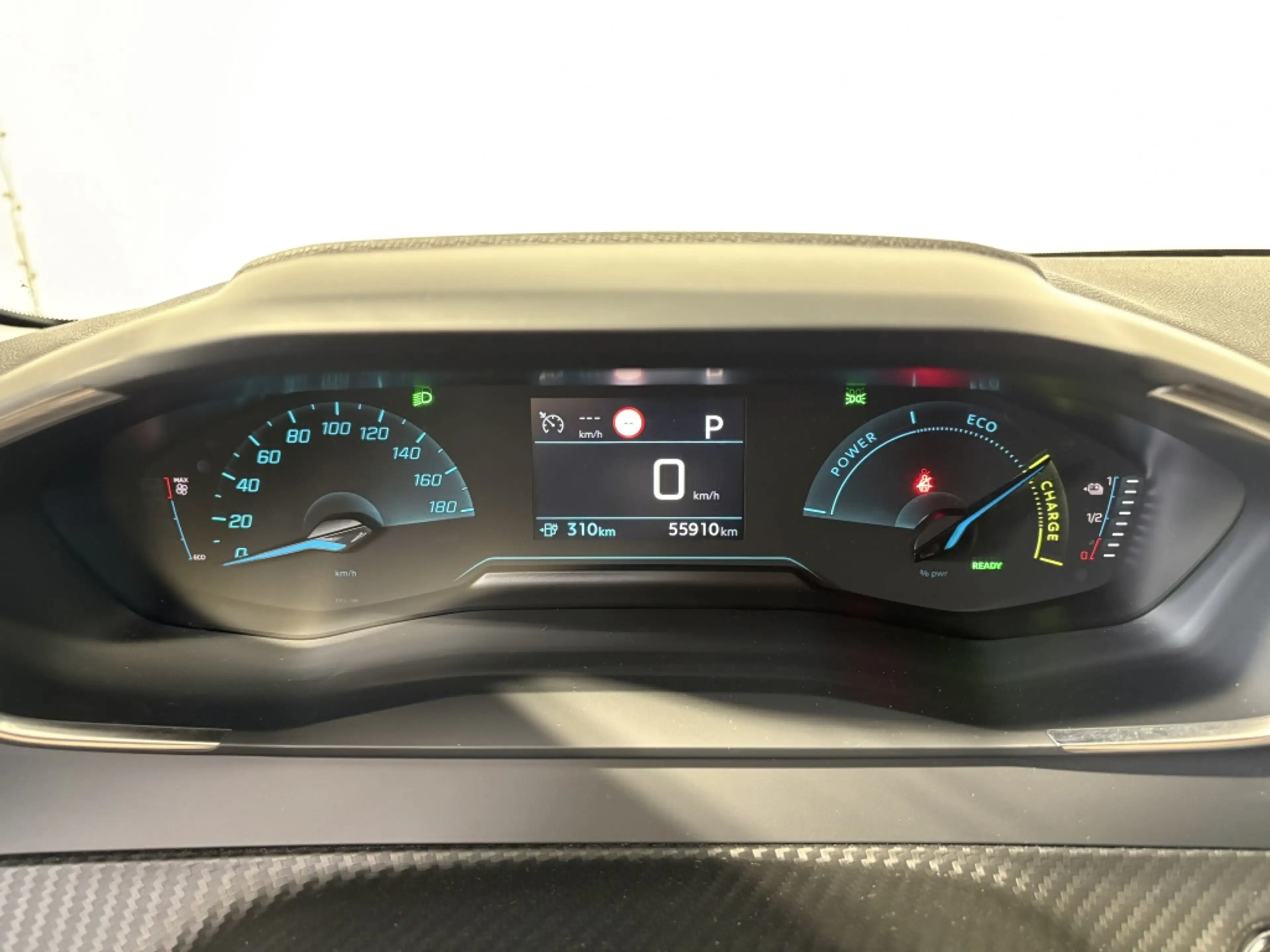 Peugeot e-208 50 kWh SOH 95% | Carplay | Lane Assist | Cruise co — photo 11