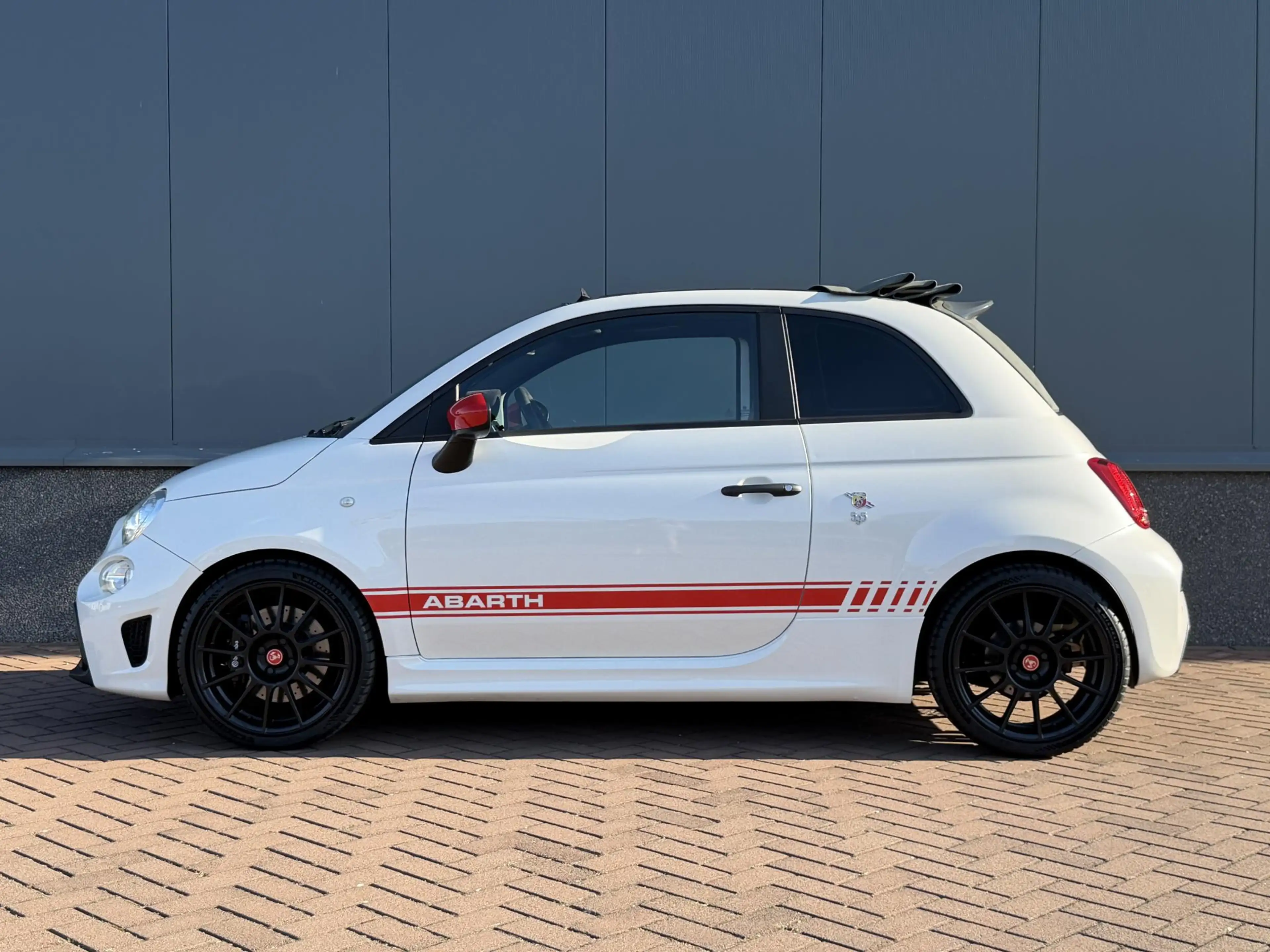 Abarth 595C 1.4 T-Jet Competizione BEATS | CARBON | BI-XENON — photo 7