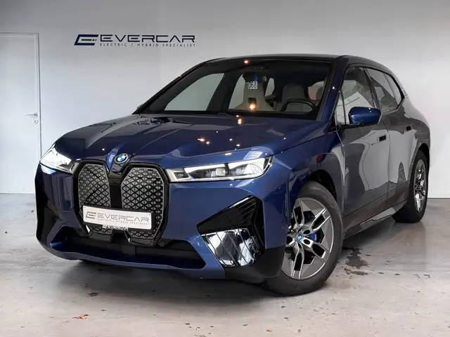 BMW iX iX 111.5 kWh xDrive50  **TOWHOOK*PANO*LEATHER**