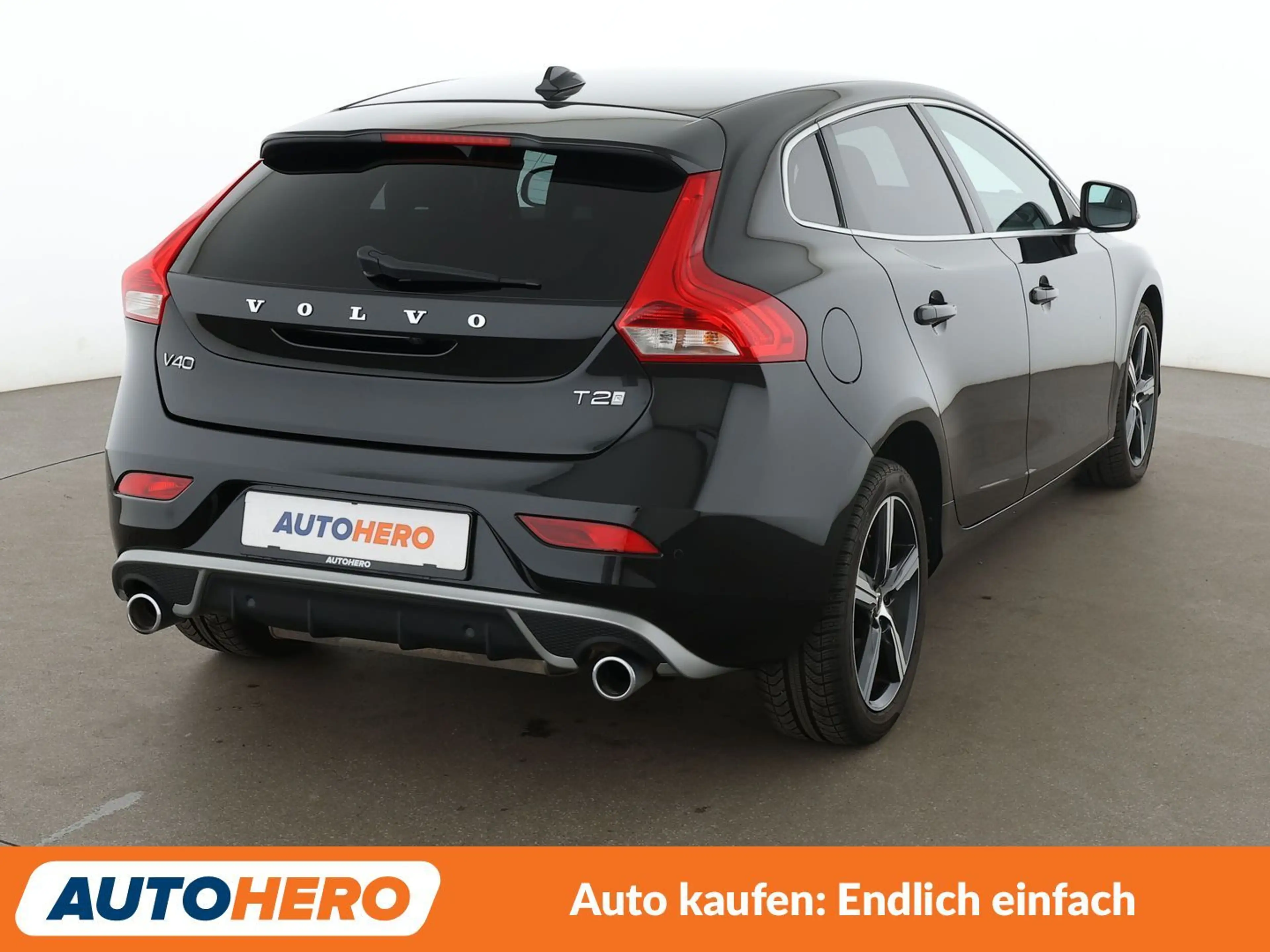 Volvo V40 1.5 R-Design Aut*NAVI*TEMPO*CAM*PDC*SHZ* — photo 6
