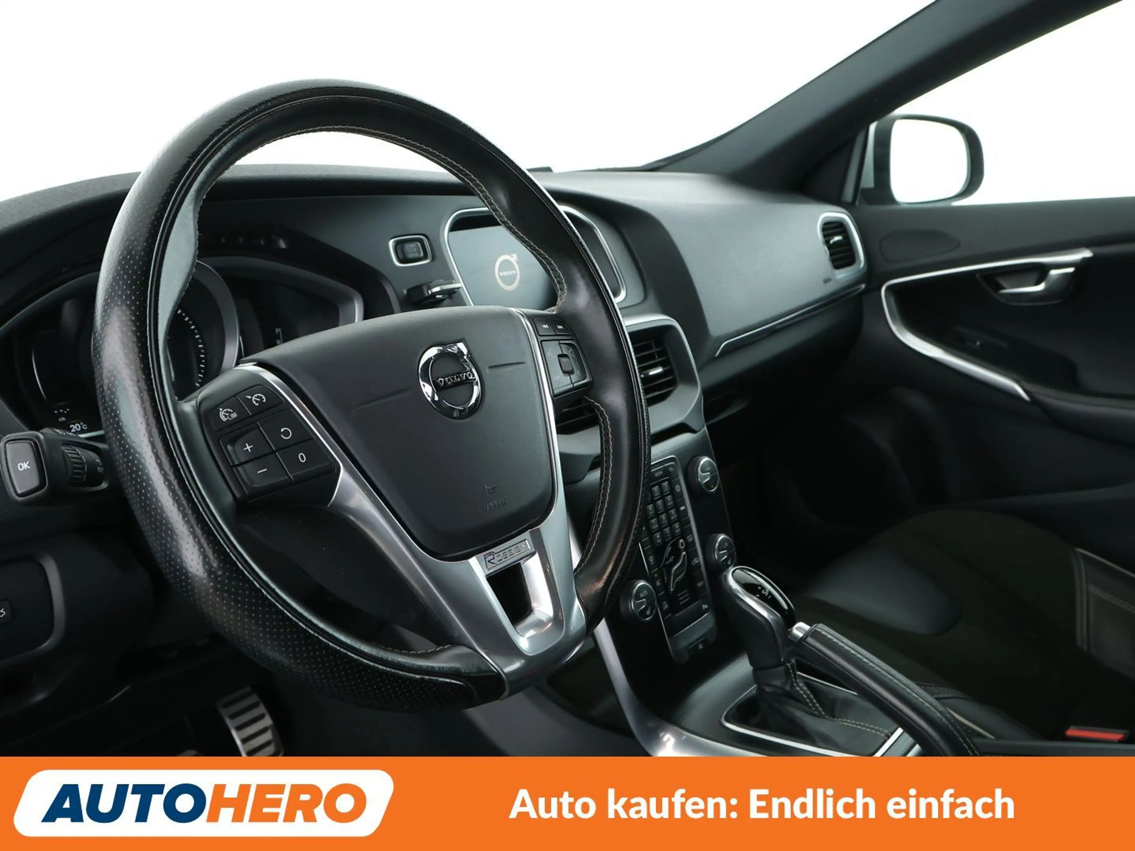 Volvo V40 1.5 R-Design Aut*NAVI*TEMPO*CAM*PDC*SHZ* — photo 11