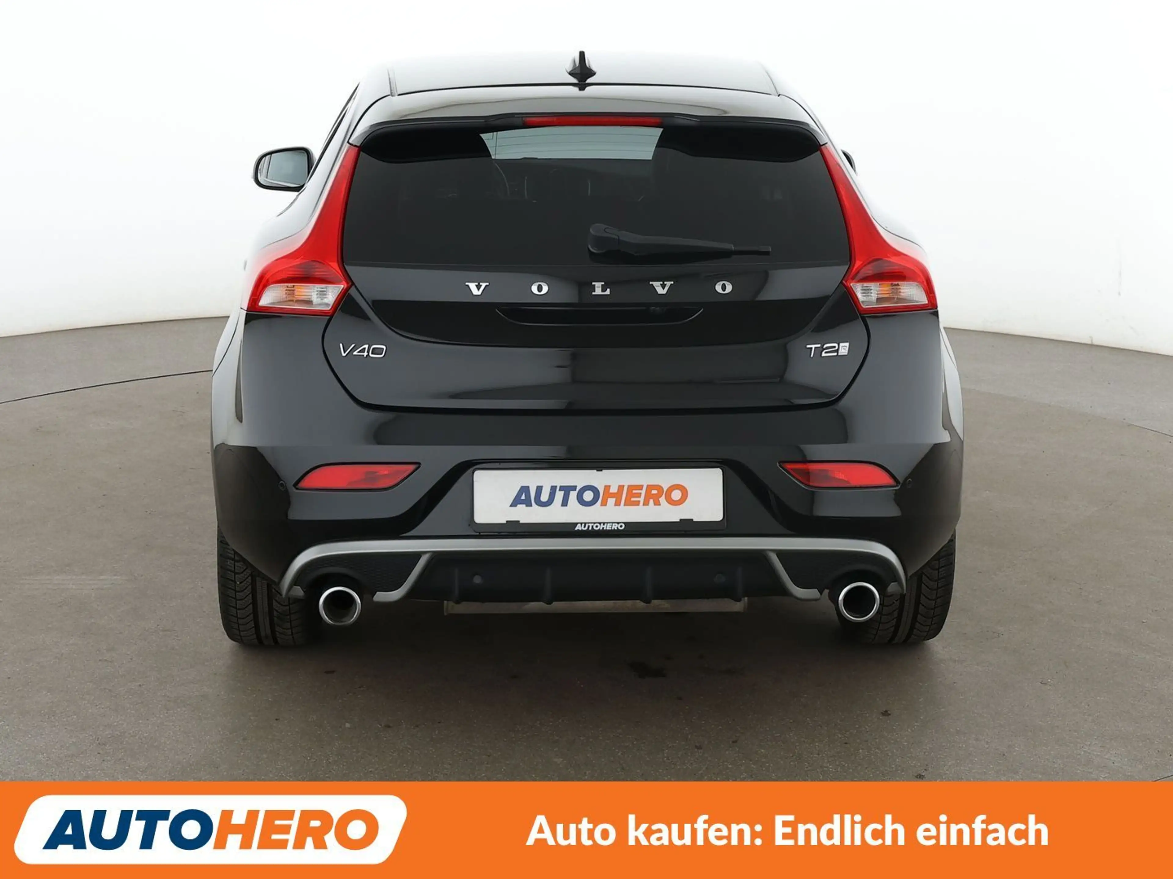 Volvo V40 1.5 R-Design Aut*NAVI*TEMPO*CAM*PDC*SHZ* — photo 5