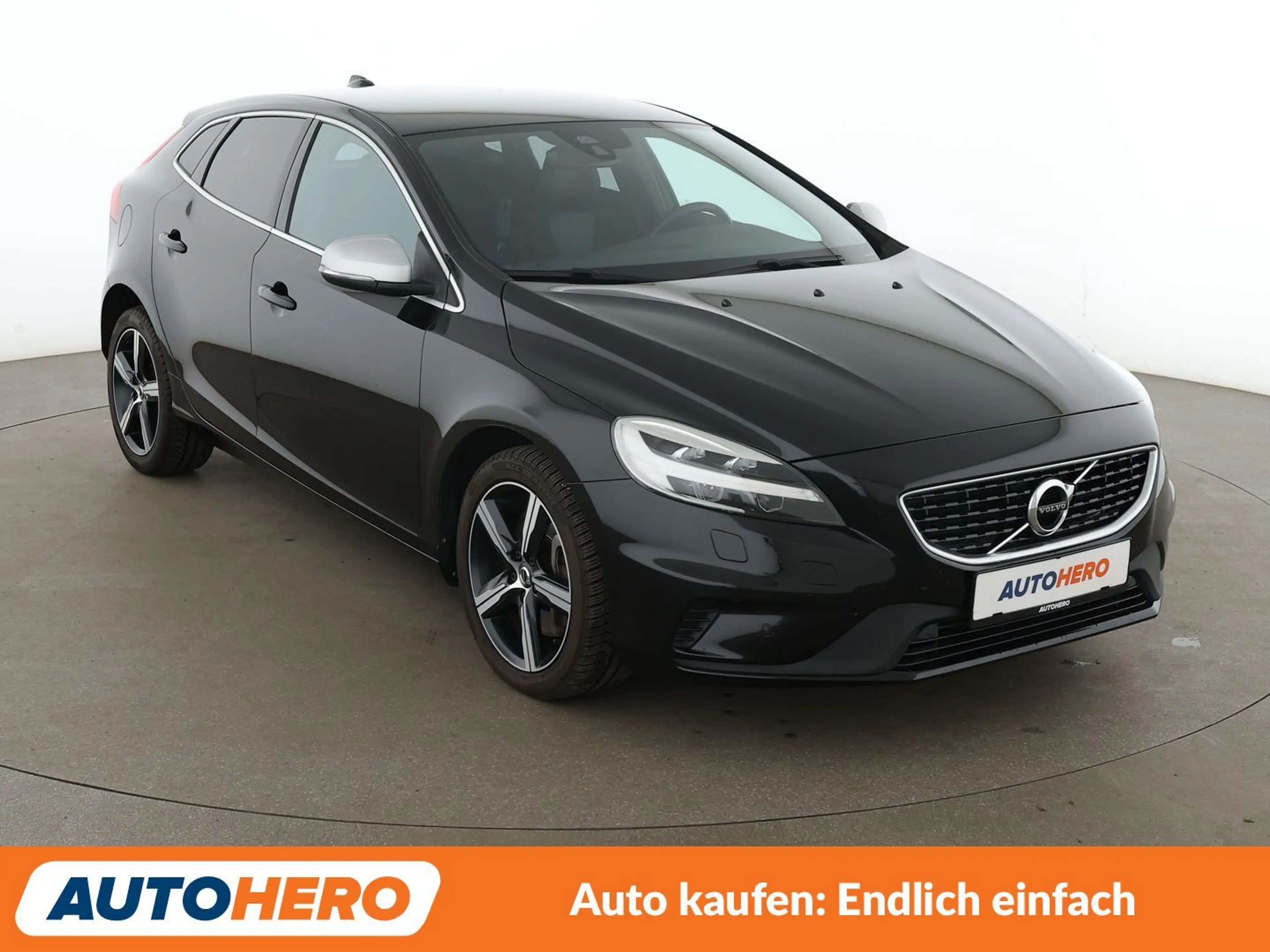 Volvo V40 1.5 R-Design Aut*NAVI*TEMPO*CAM*PDC*SHZ* — photo 8