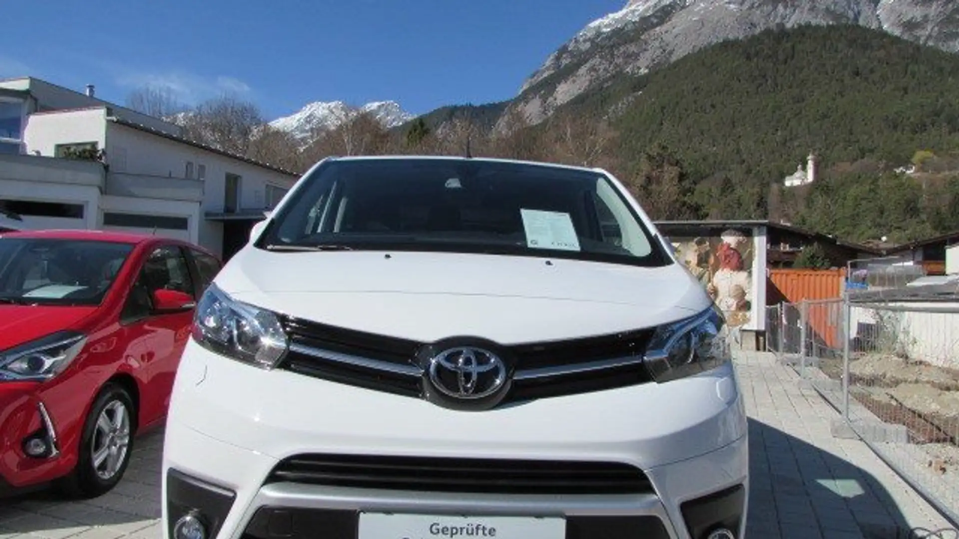 Toyota Proace Verso 2,0 D-4D 145PS L2 4x4 Shuttle Weiß - 2