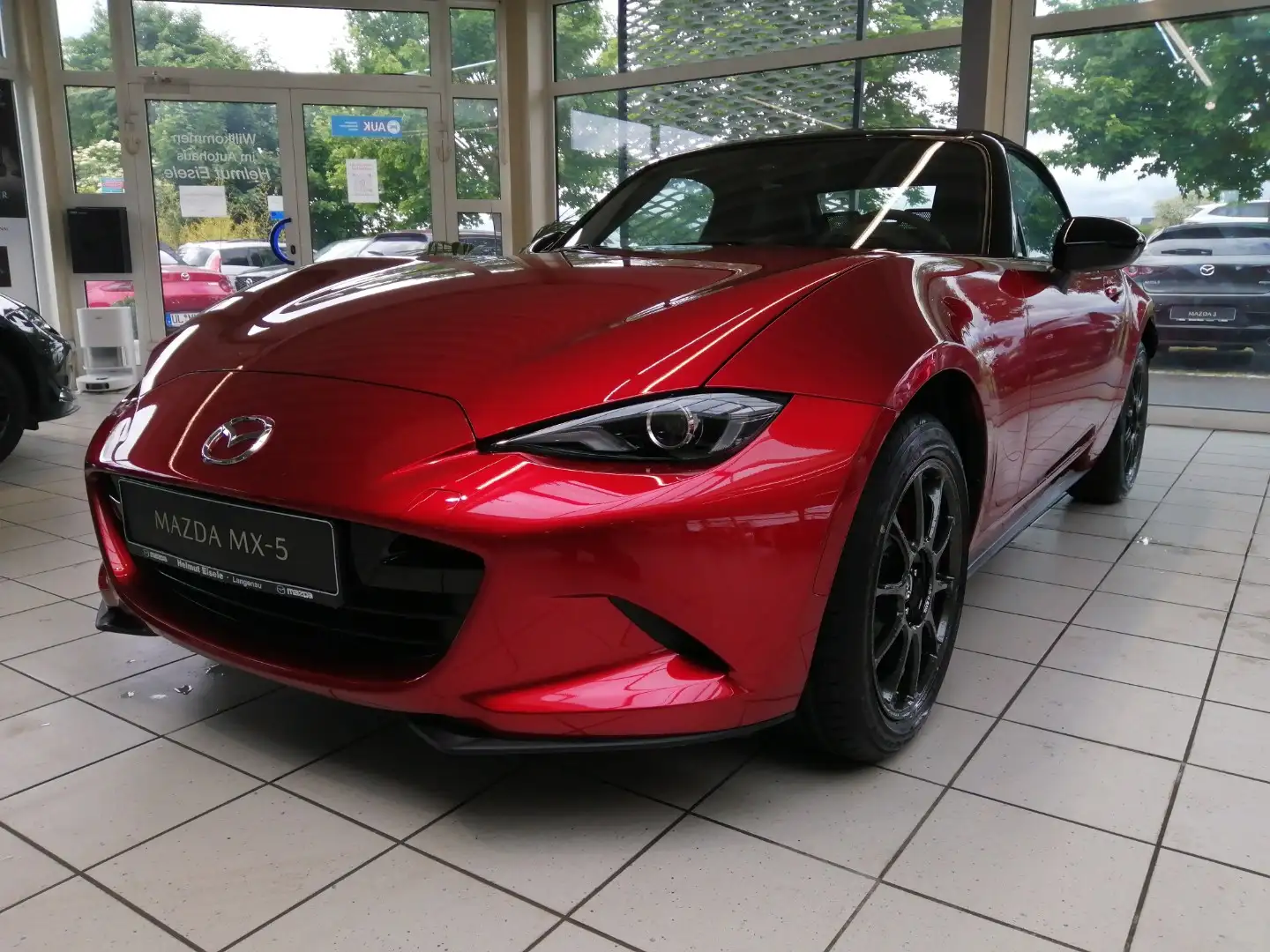 Mazda MX-5 1.5L SKYACTIV-G (132 hp) Rouge - 1