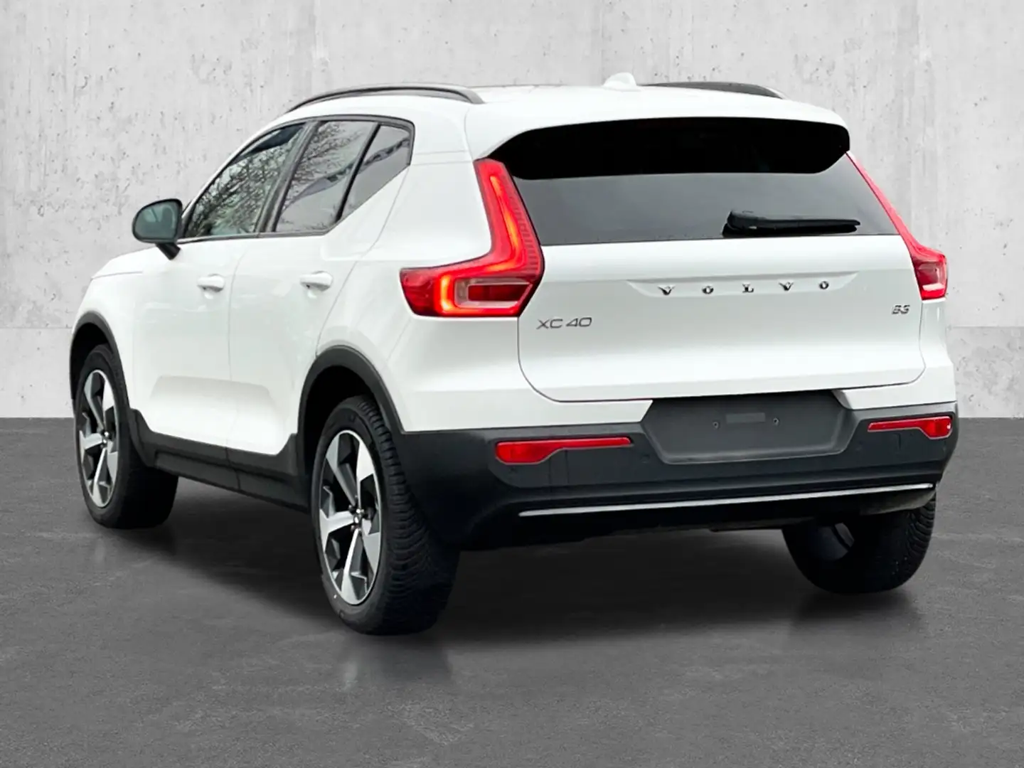 Volvo XC40 Plus Dark 2WD B3 EU6d Navi digitales Cockpit Memor Білий - 2