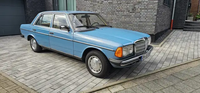 Mercedes-Benz 230 230E