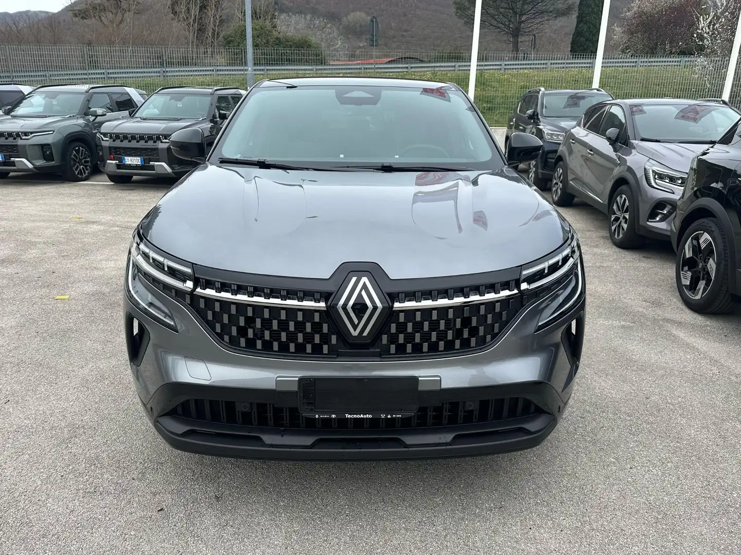 Renault Austral 1.2 E-Tech full hybrid Techno 200cv auto Grigio - 2