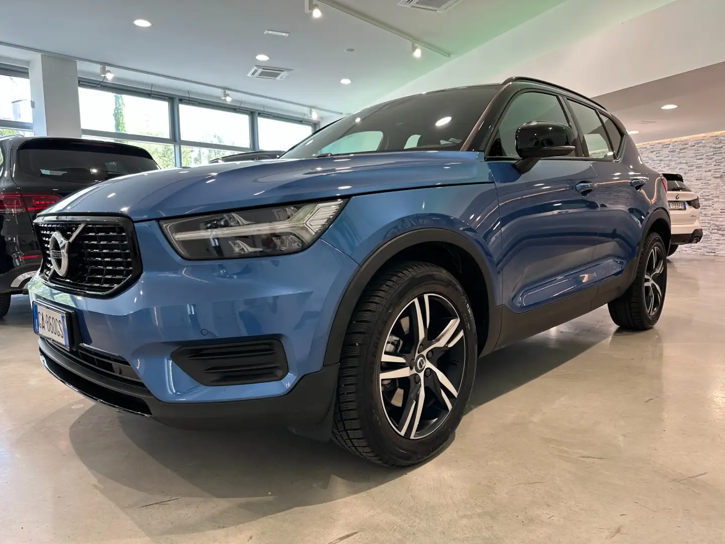 Volvo XC40 D3 Geartronic R-design IVA ESPOSTA Bleu - 2