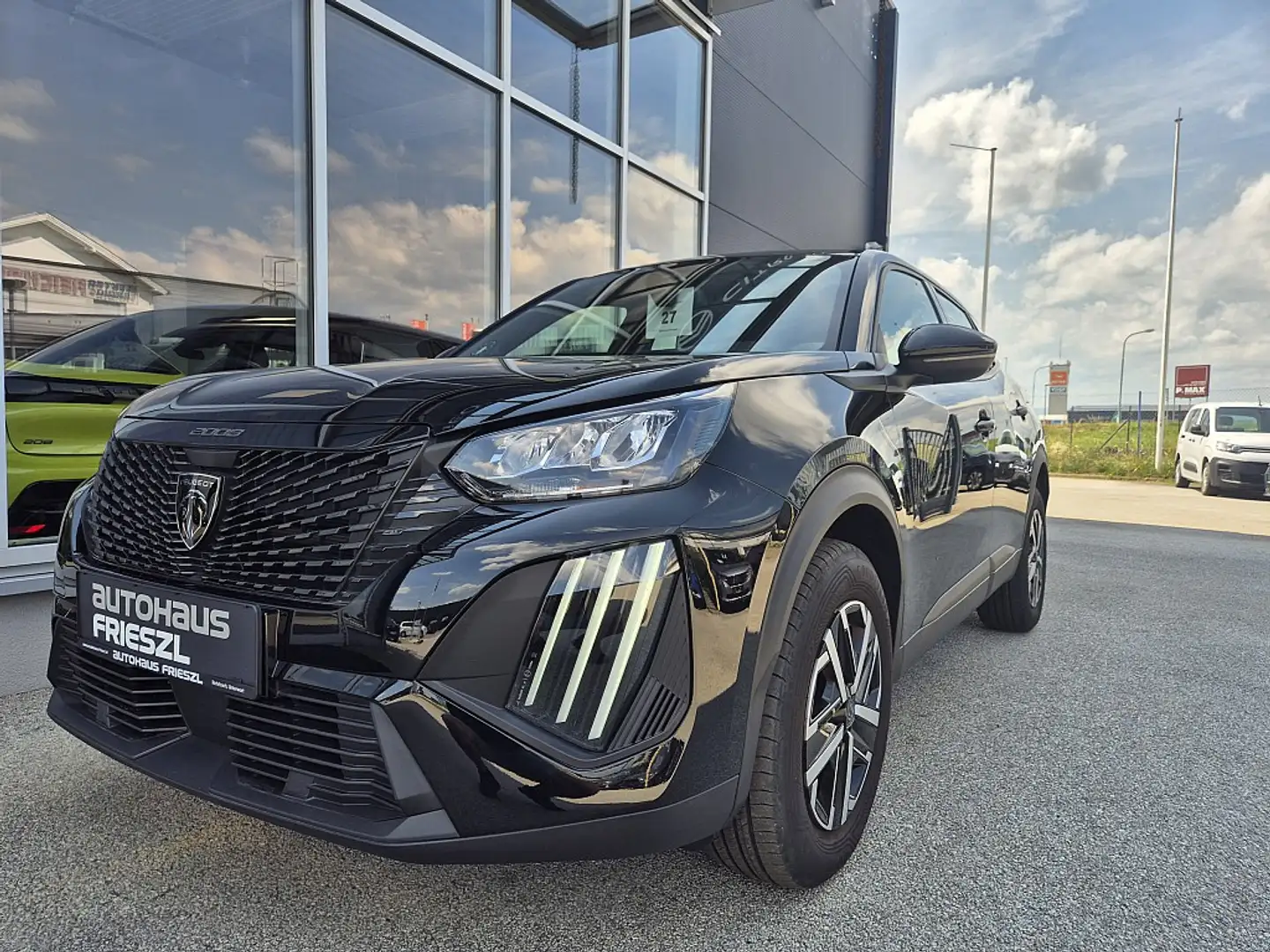 Peugeot 2008 PureTech 100 S&S Active 6-Gang-Manuell Schwarz - 1