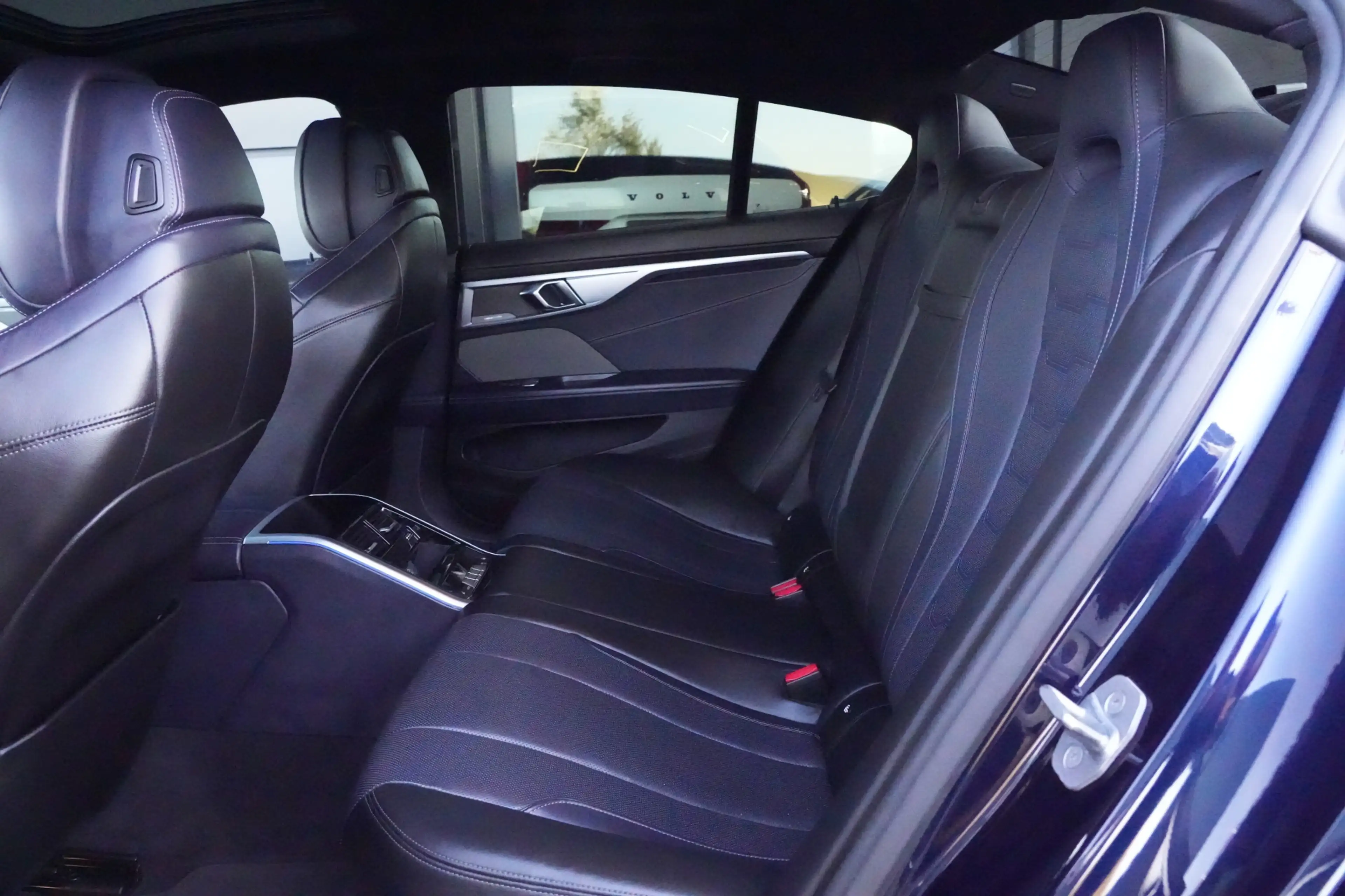 BMW M850 8-serie Gran Coupé M850i xDrive High Executive — photo 28